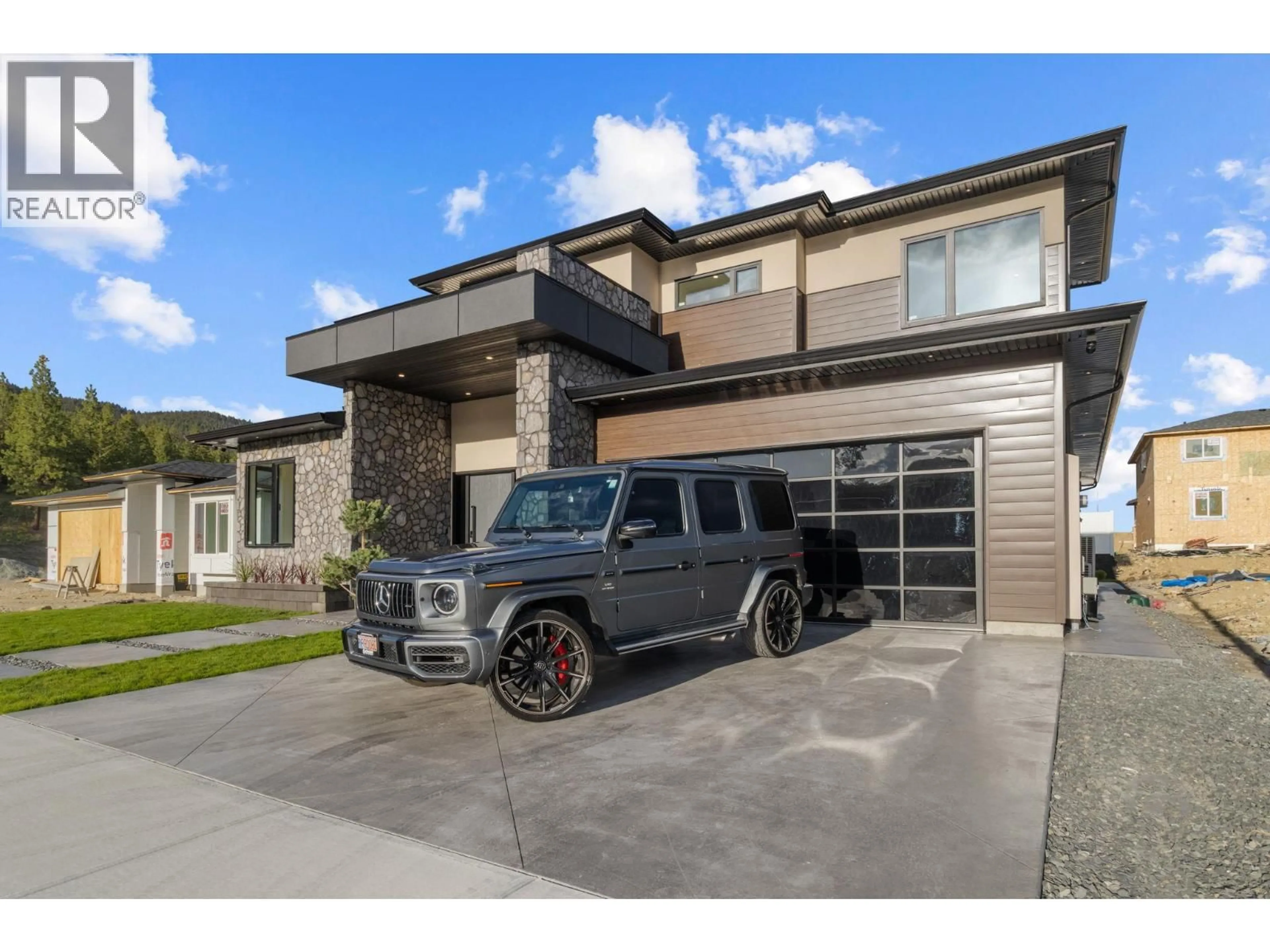 Indoor garage for 3079 EAGLE BLUFF DRIVE, West Kelowna British Columbia V4T1Y3