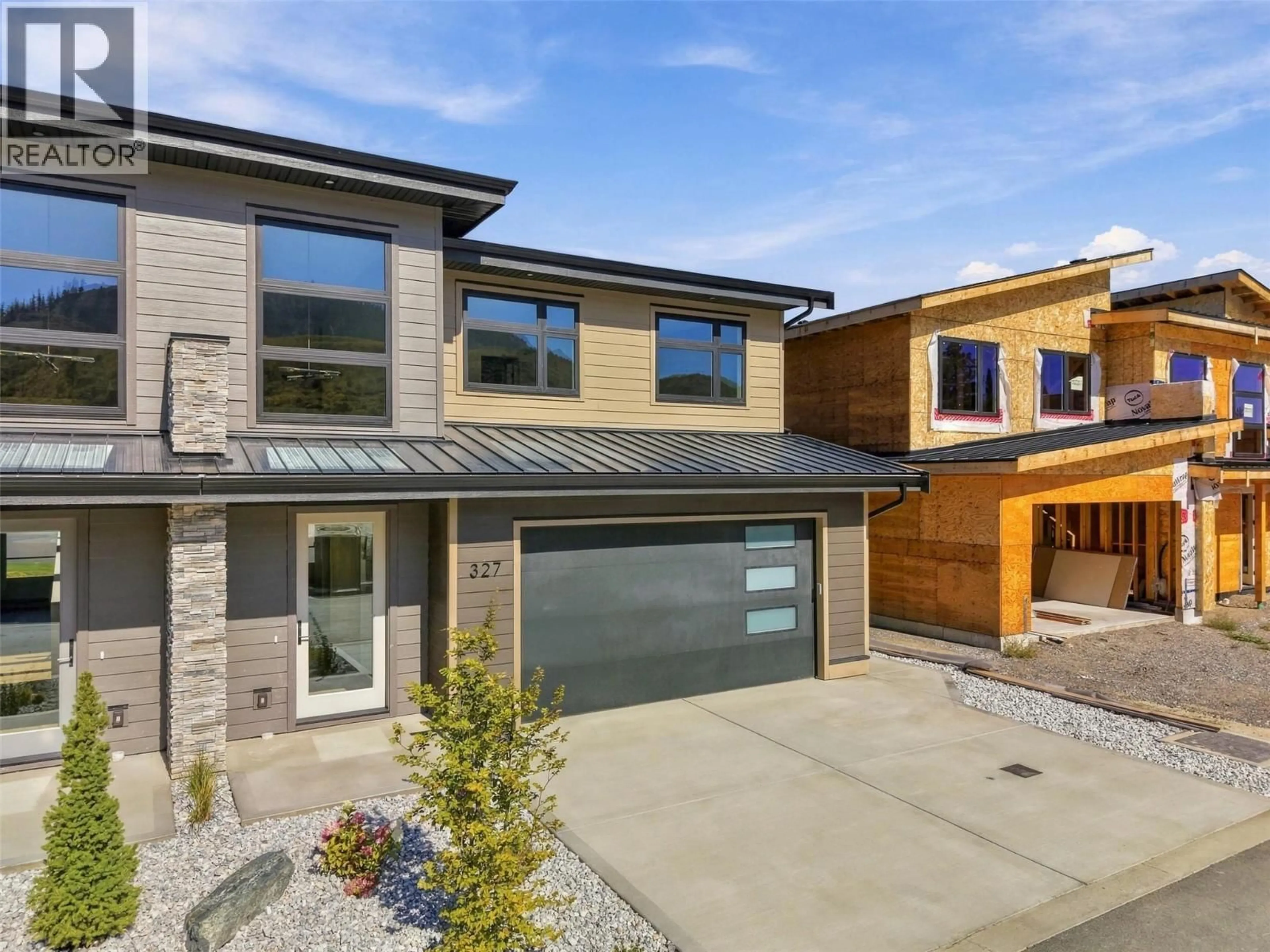 Home with brick exterior material, street for 327 - 38 RUE CHEVAL NOIR OTHER, Kamloops British Columbia V1S0G4