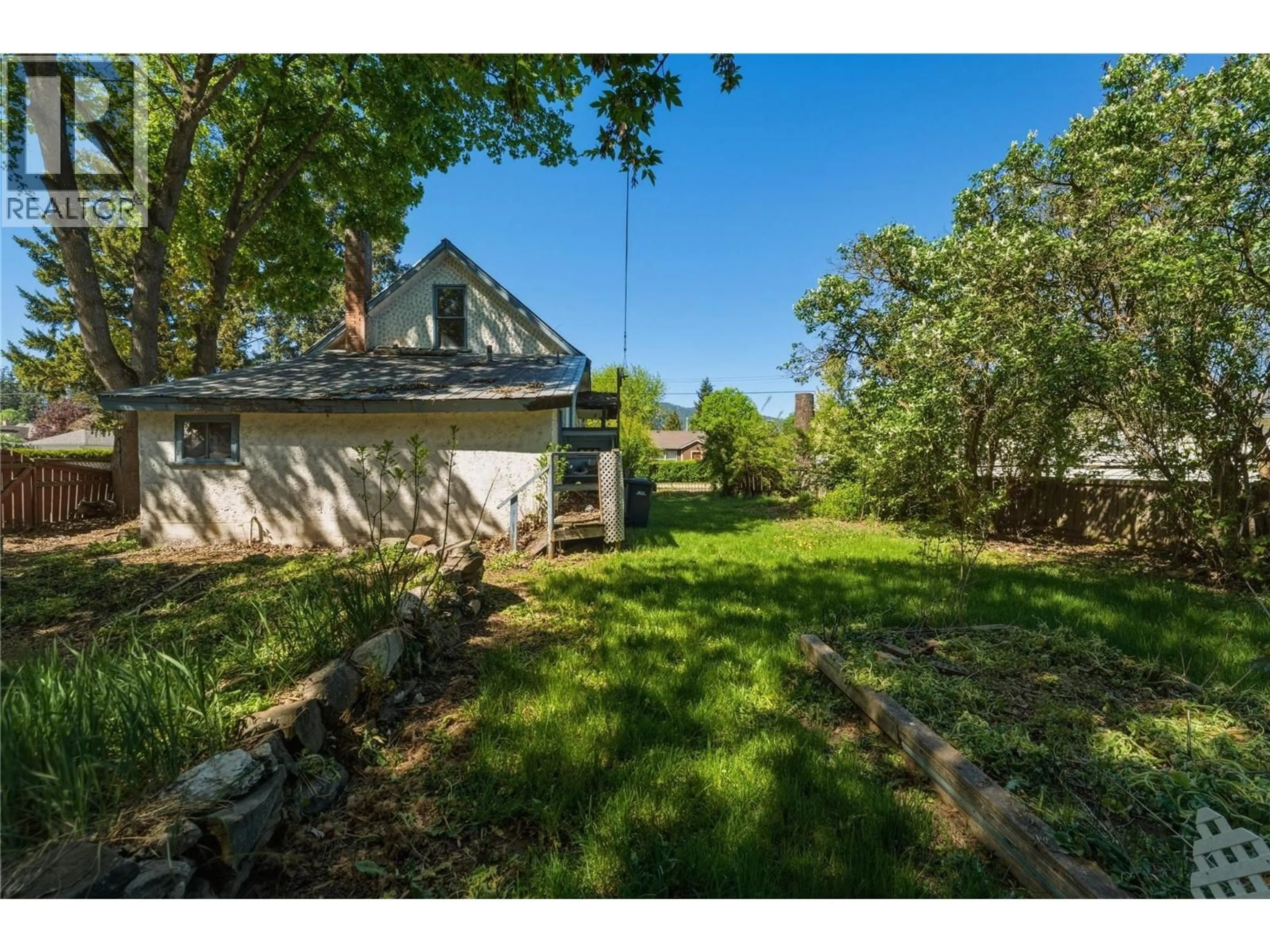 A pic from outside/outdoor area/front of a property/back of a property/a pic from drone, unknown for 2850 JARVIS STREET, Armstrong British Columbia V4Y0G1