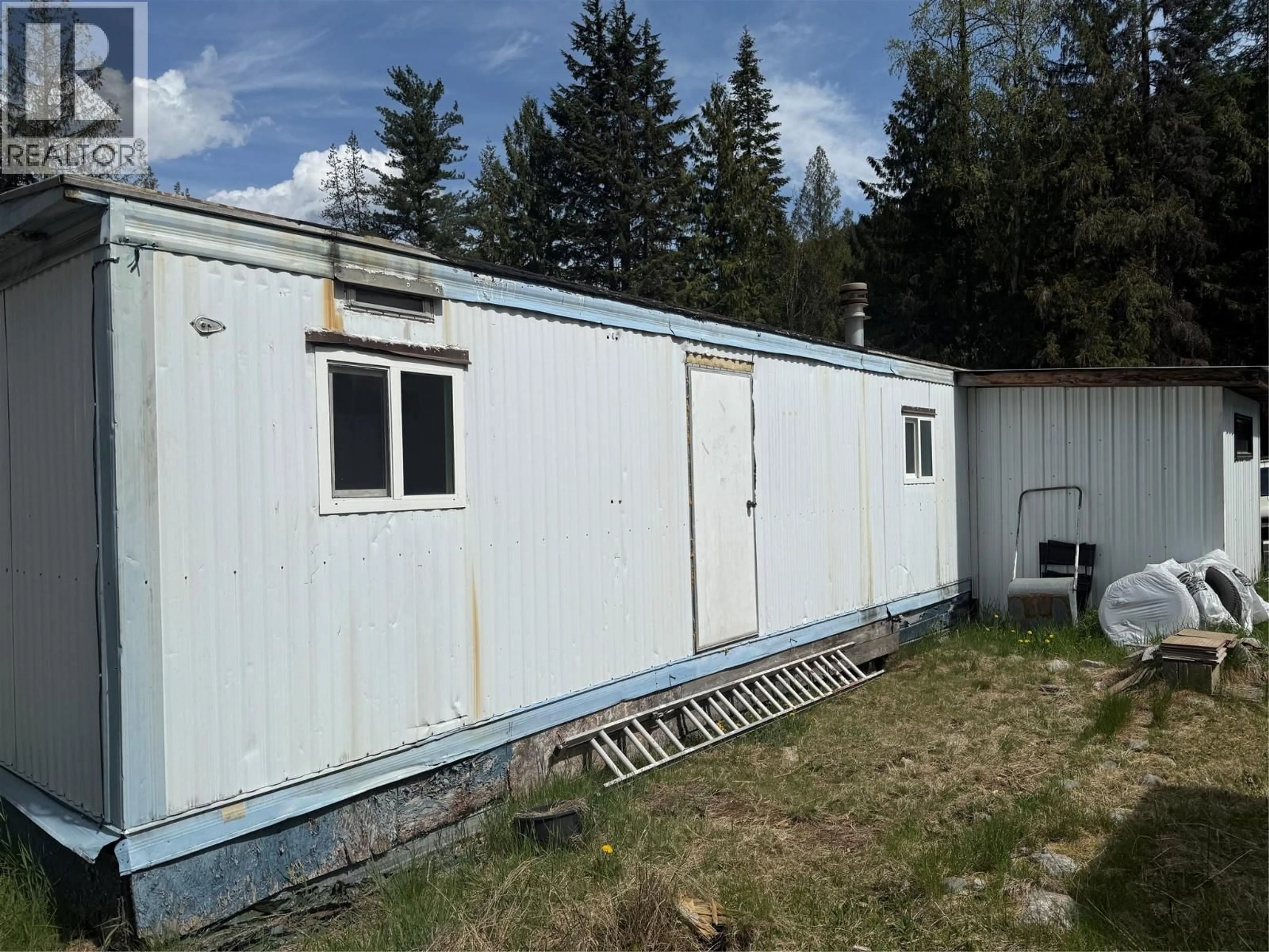 Shed for 14 - 3018 PERRIER ROAD, Nelson British Columbia V1L6Z3