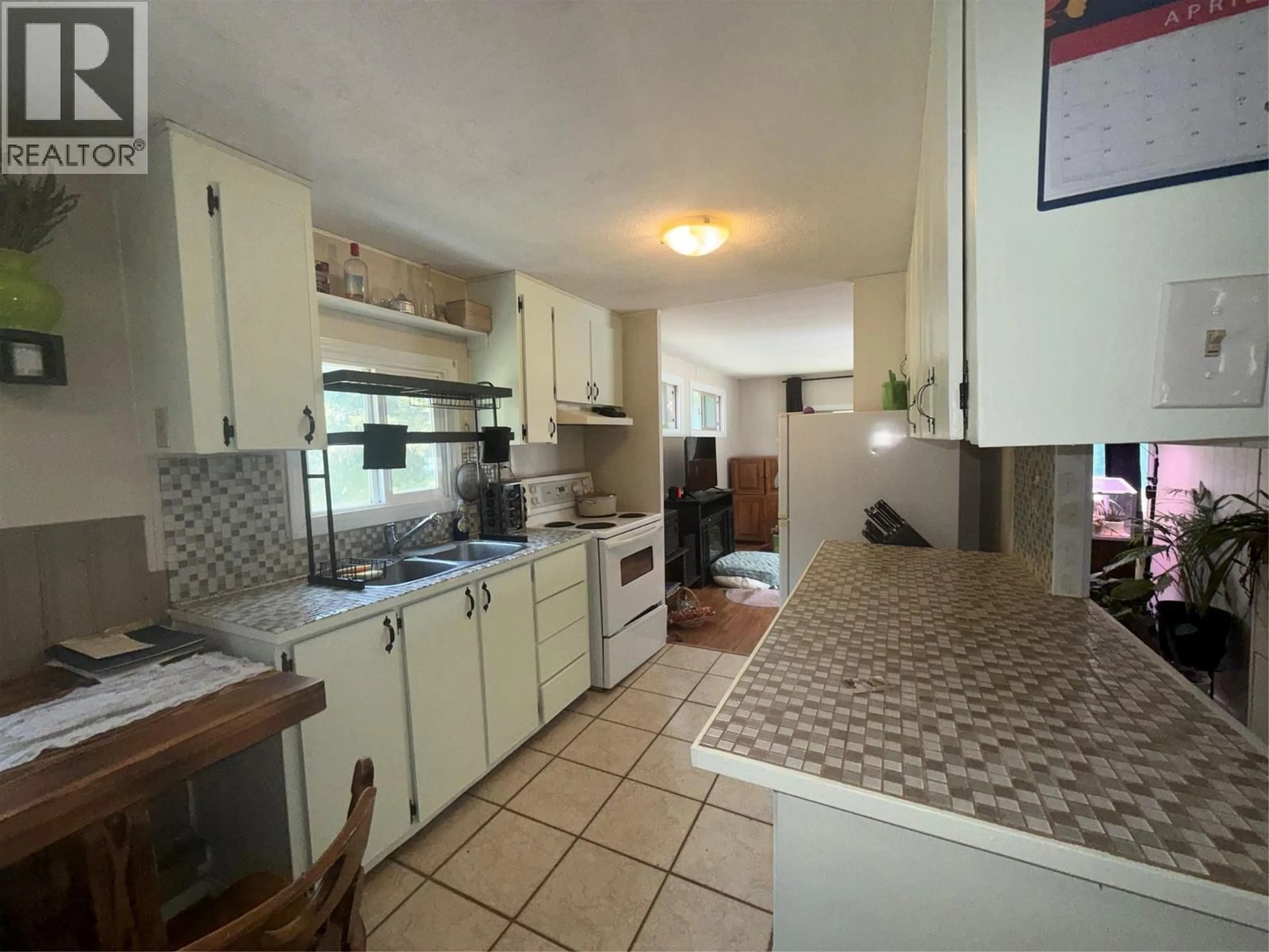 Unknown for 14 - 3018 PERRIER ROAD, Nelson British Columbia V1L6Z3