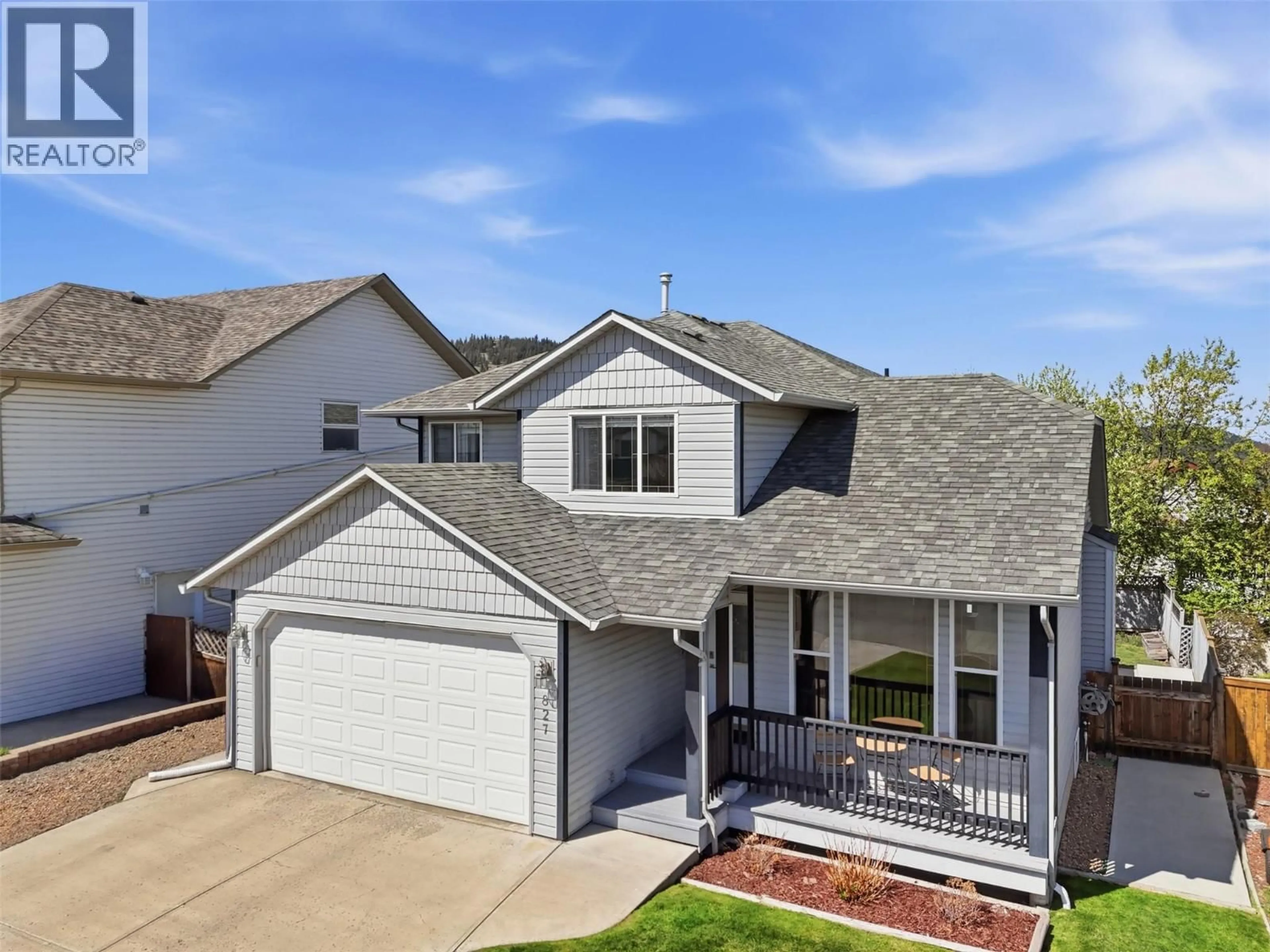 Home with vinyl exterior material, street for 827 BRAMBLE PLACE, Kamloops British Columbia V1S1Y6