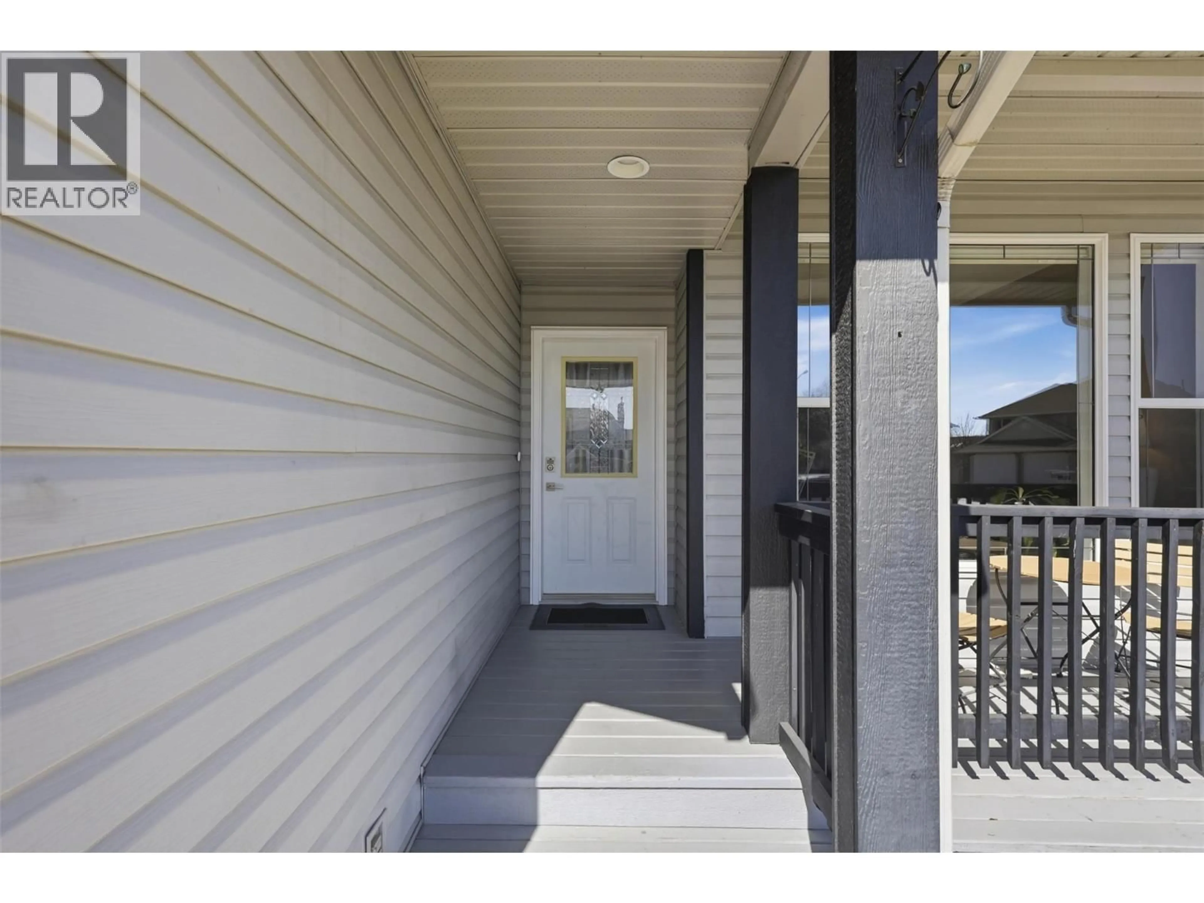 Indoor entryway for 827 BRAMBLE PLACE, Kamloops British Columbia V1S1Y6