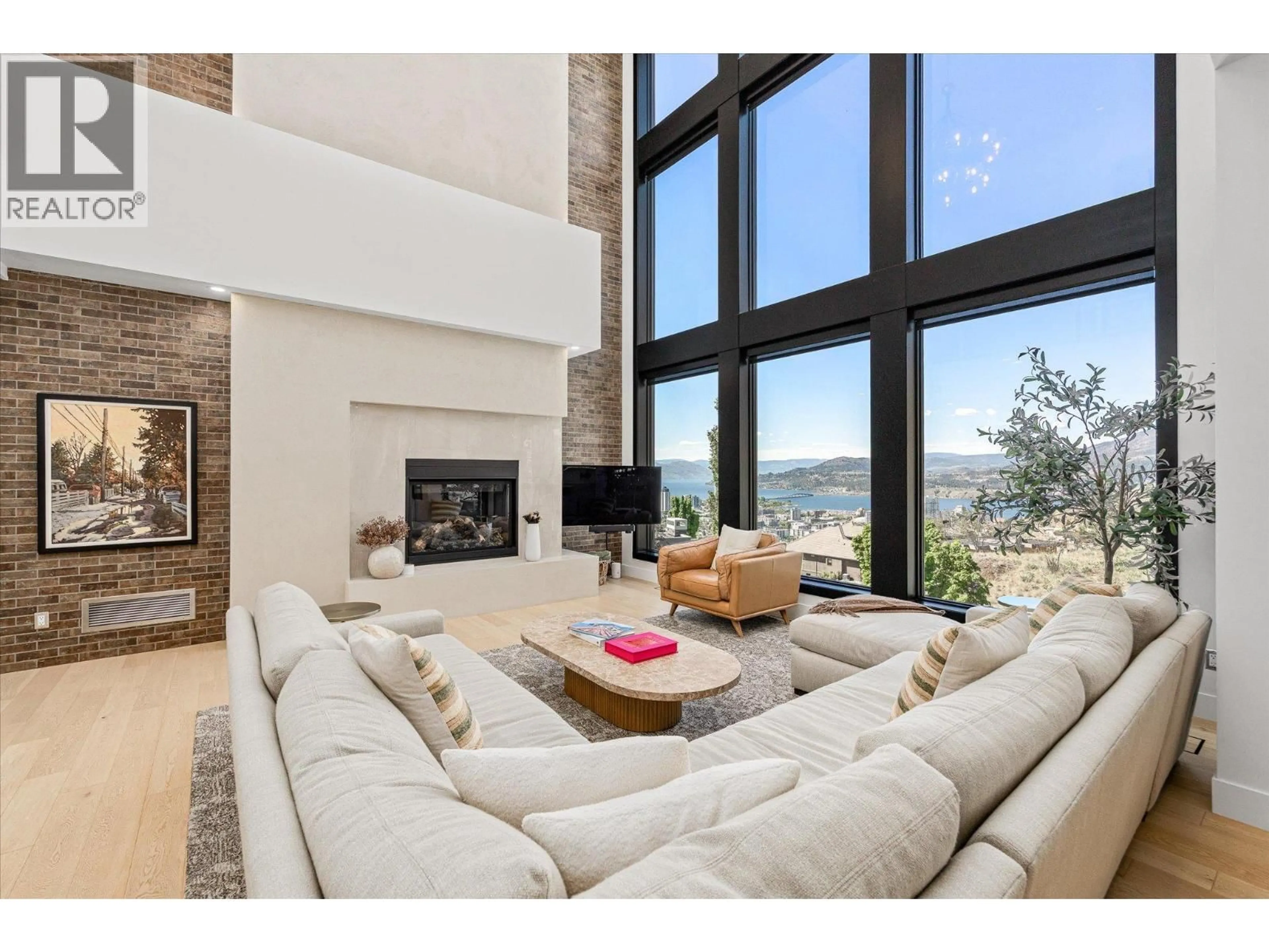 Living room with furniture, unknown for 752 HIGHPOINTE PLACE, Kelowna British Columbia V1V2Y3
