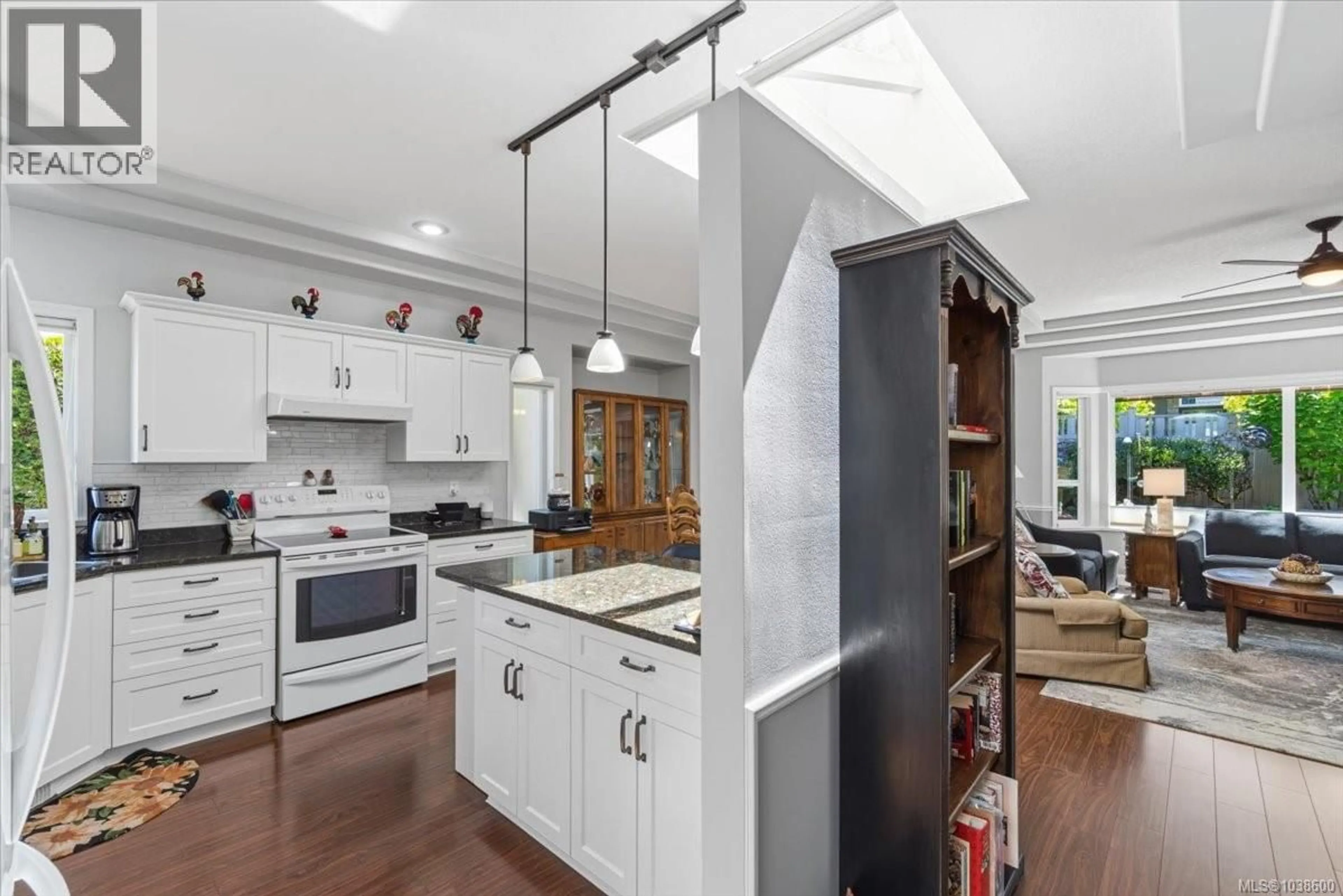 Open concept kitchen, ceramic/tile floor for 5857 PRIMROSE DRIVE, Nanaimo British Columbia V9T6B8