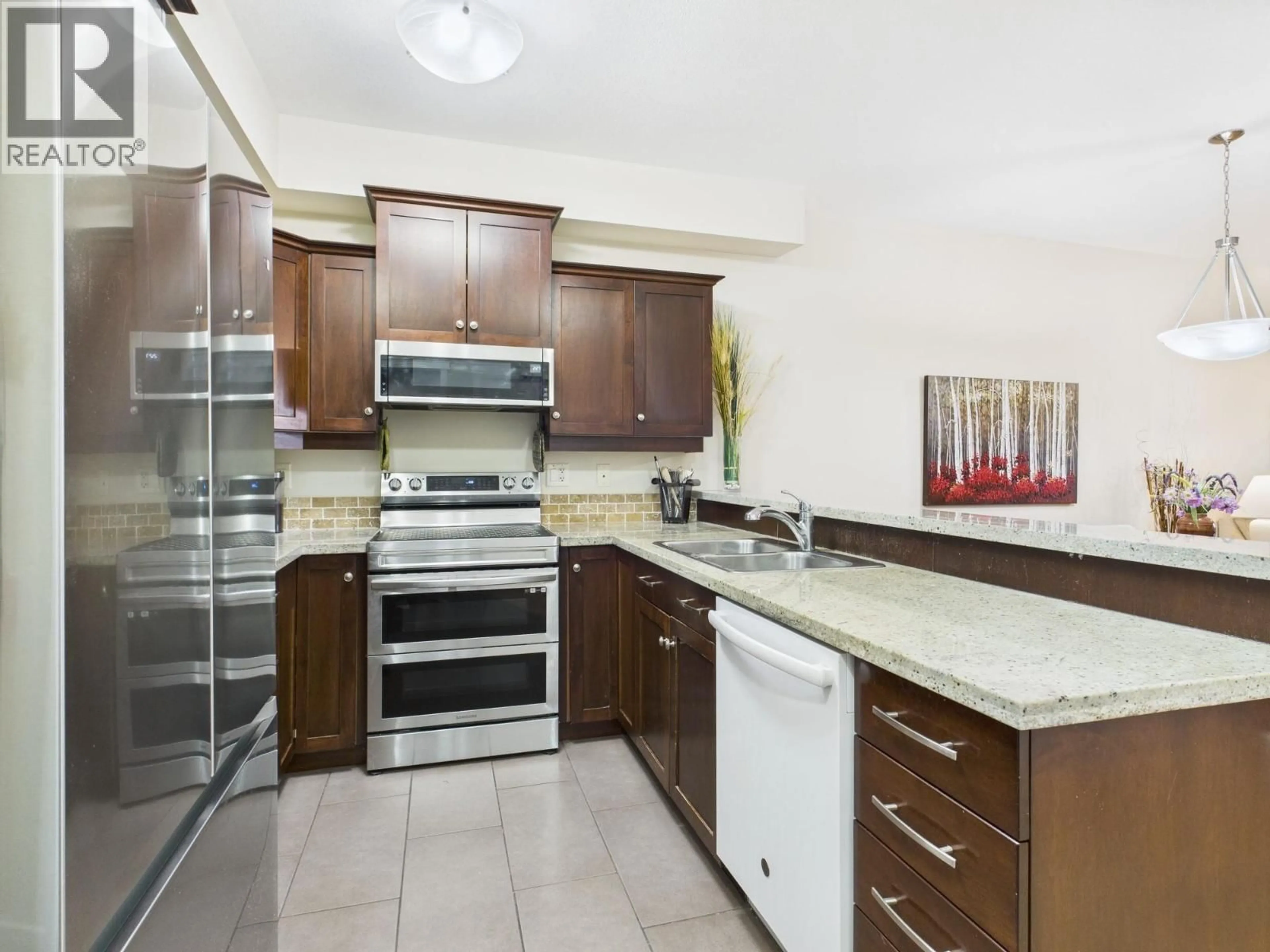 Standard kitchen, ceramic/tile floor for 114 - 4300 44TH AVENUE, Osoyoos British Columbia V0H1V6