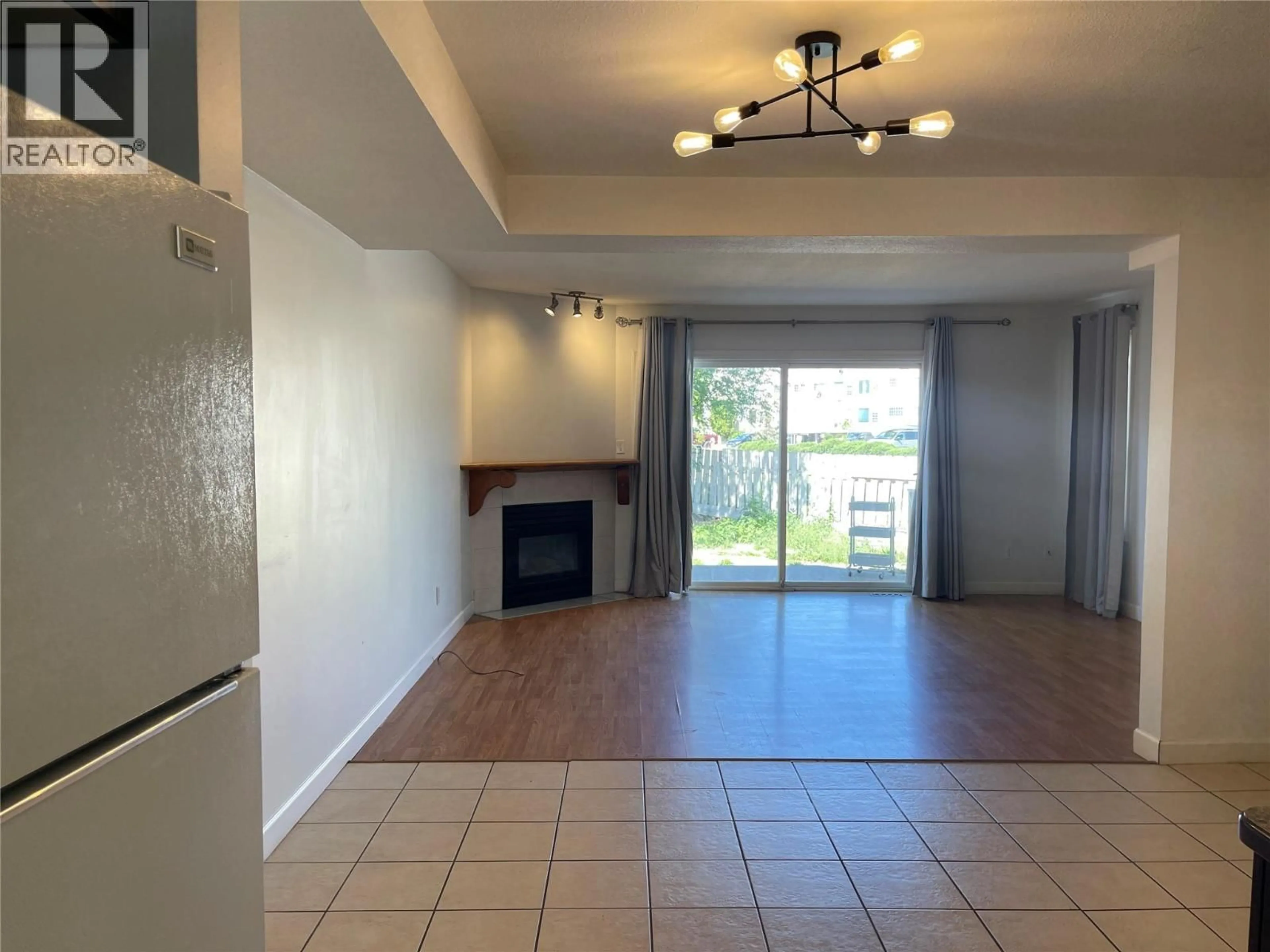 A pic of a room for 3 - 790 HOLT STREET, Kamloops British Columbia V2B5G4