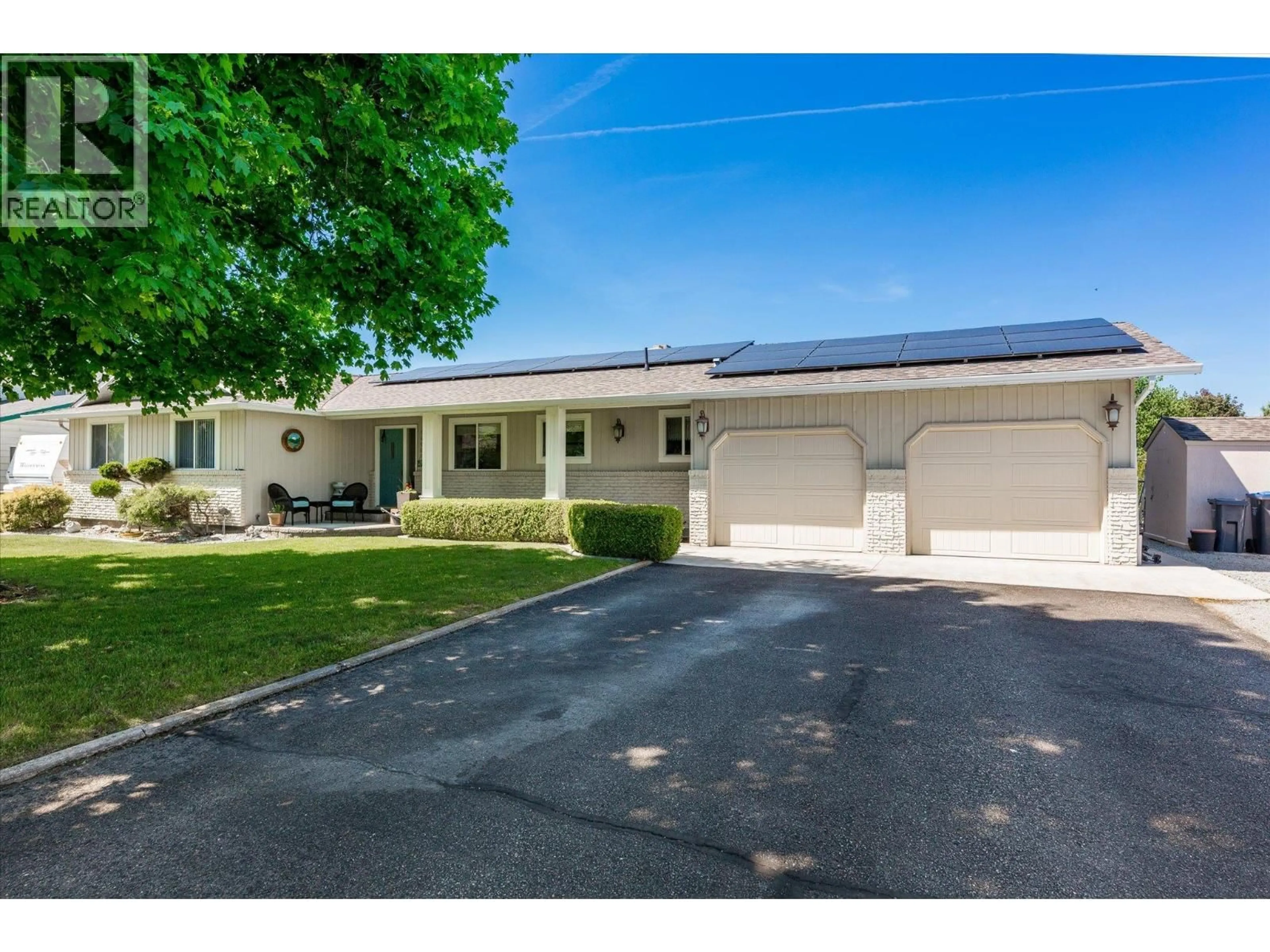Unknown for 1460 OAKRIDGE ROAD, Kelowna British Columbia V1W3A8