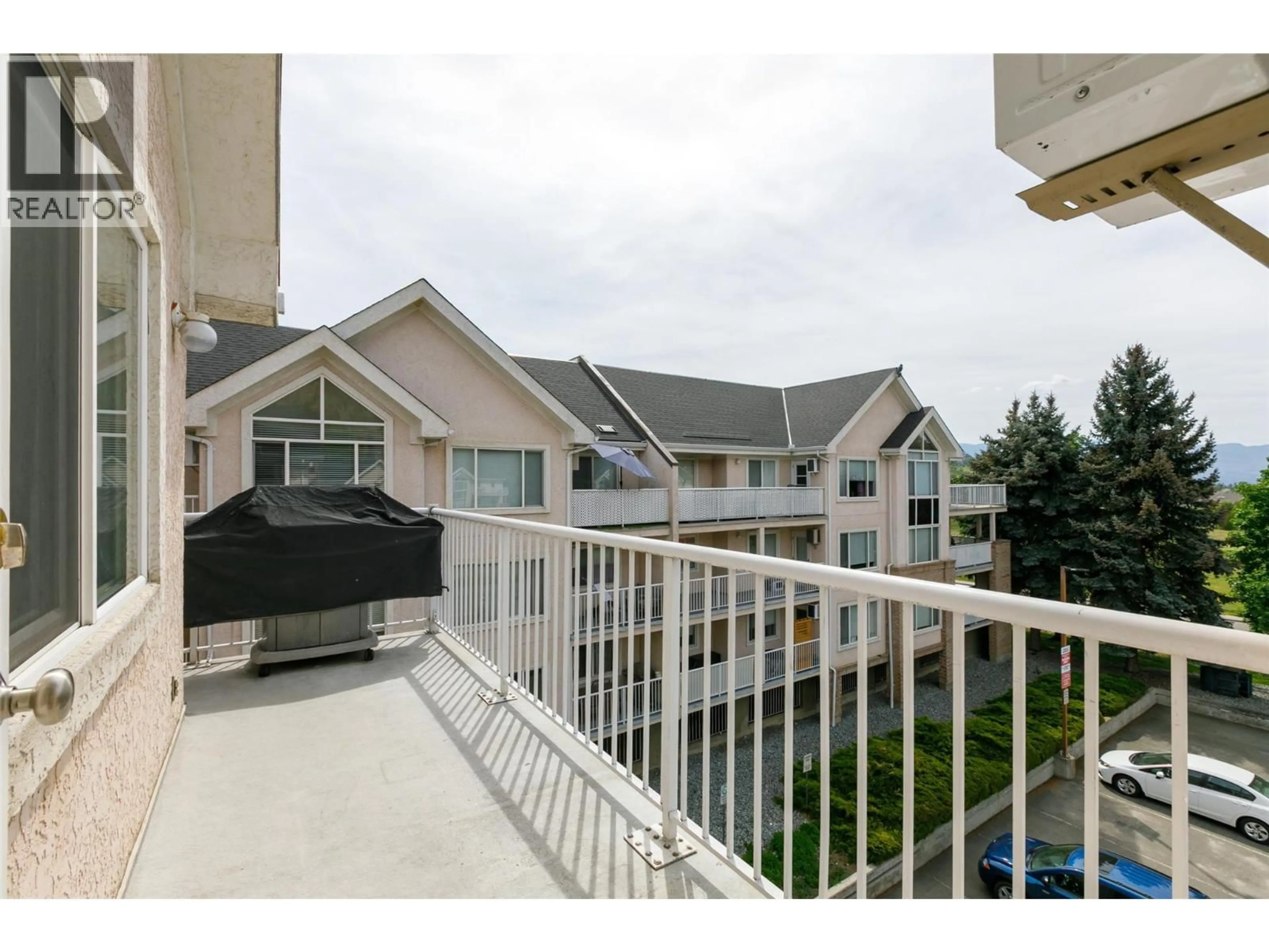 Patio, water/lake/river/ocean view for 313 - 400 SUTTON CRESCENT, Kelowna British Columbia V1V1Y3
