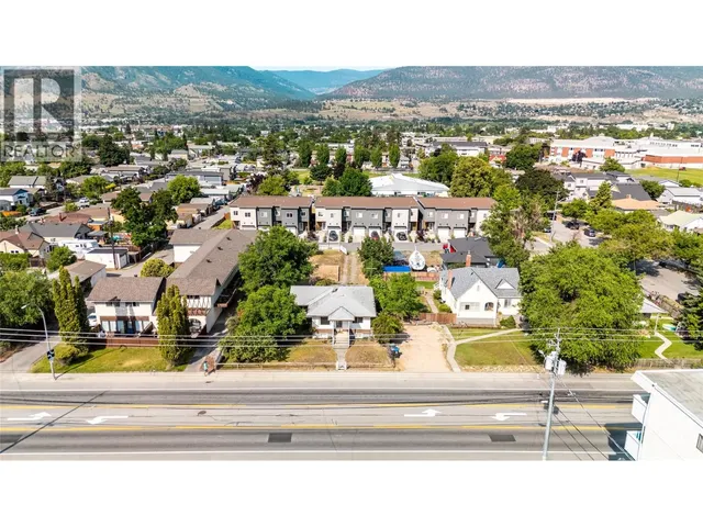 1049 GOVERNMENT STREET, Penticton 2