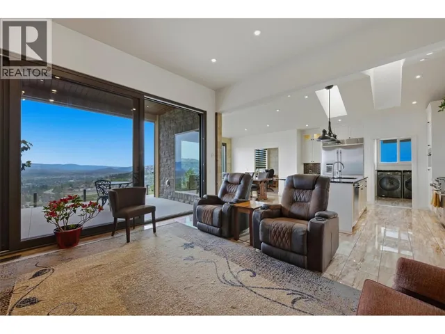 2200 CORTINA DRIVE, Kelowna 5