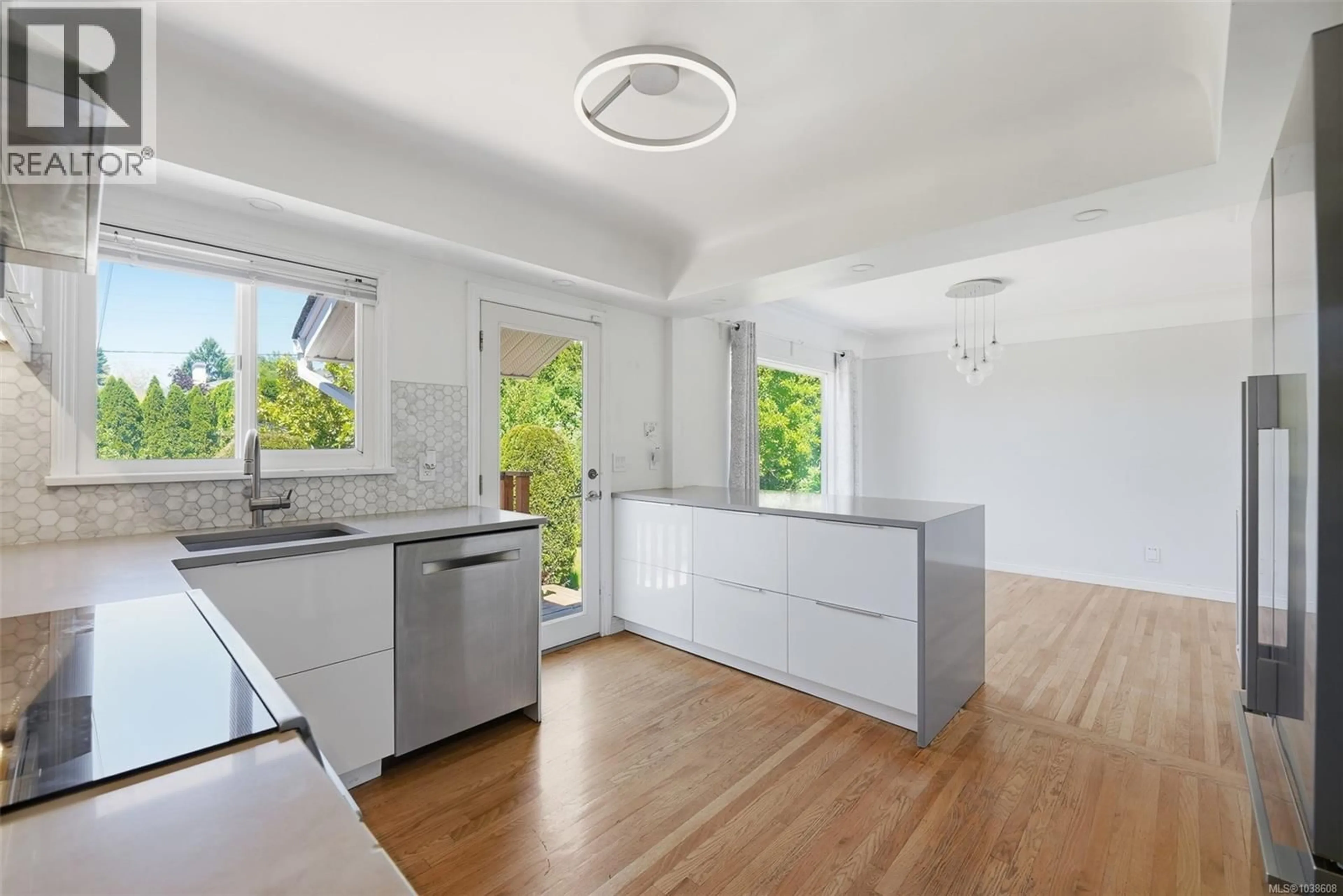 Open concept kitchen, unknown for 3026 LARKDOWNE ROAD, Oak Bay British Columbia V8R5N2