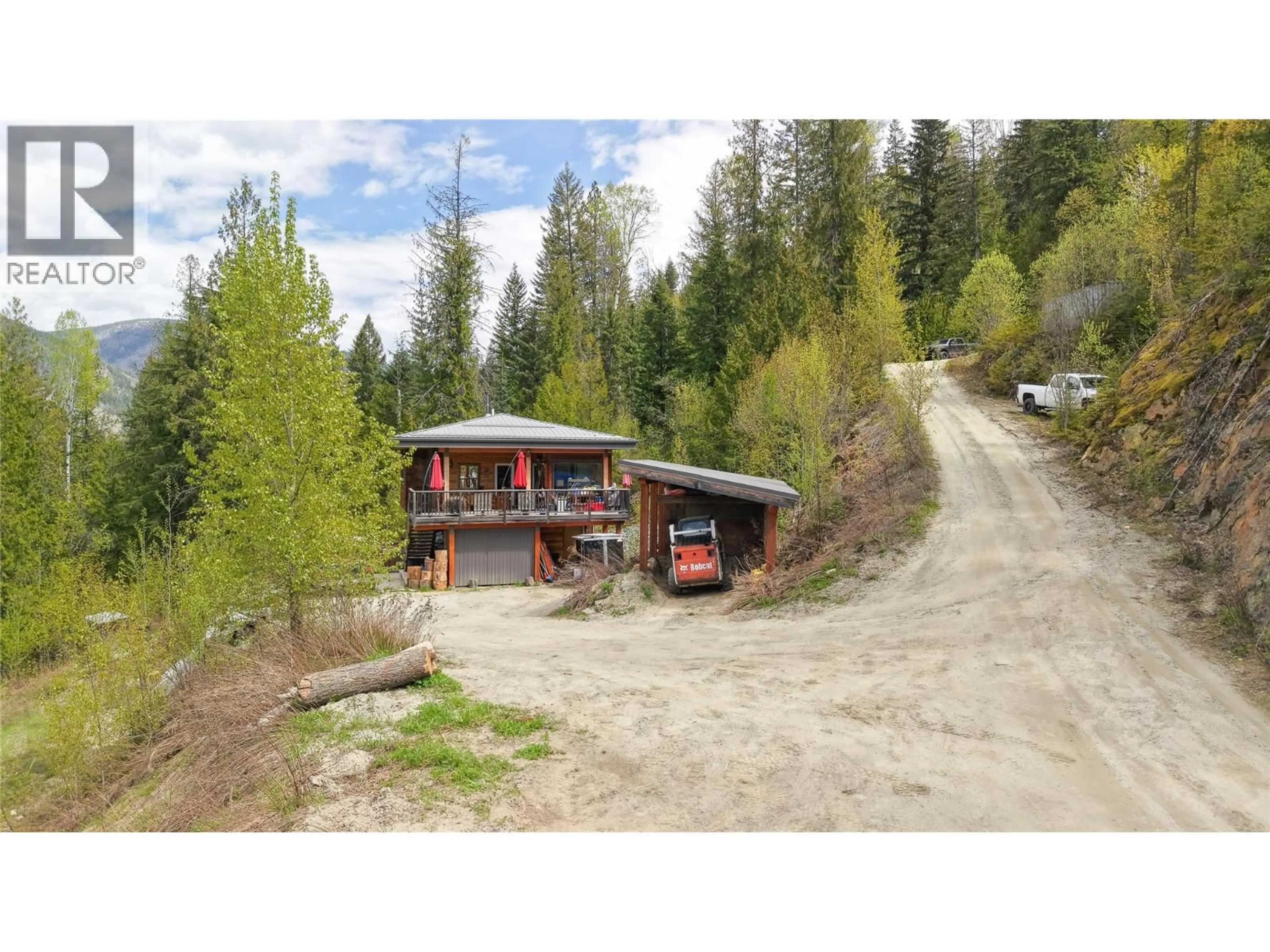 A pic from outside/outdoor area/front of a property/back of a property/a pic from drone, unknown for 3112 BLEWETT ROAD, Nelson British Columbia V1L6V5