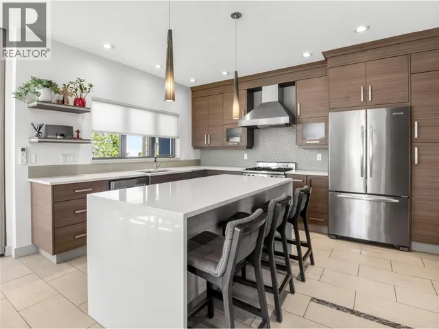 101 - 433 CHURCHILL AVENUE, Penticton 2