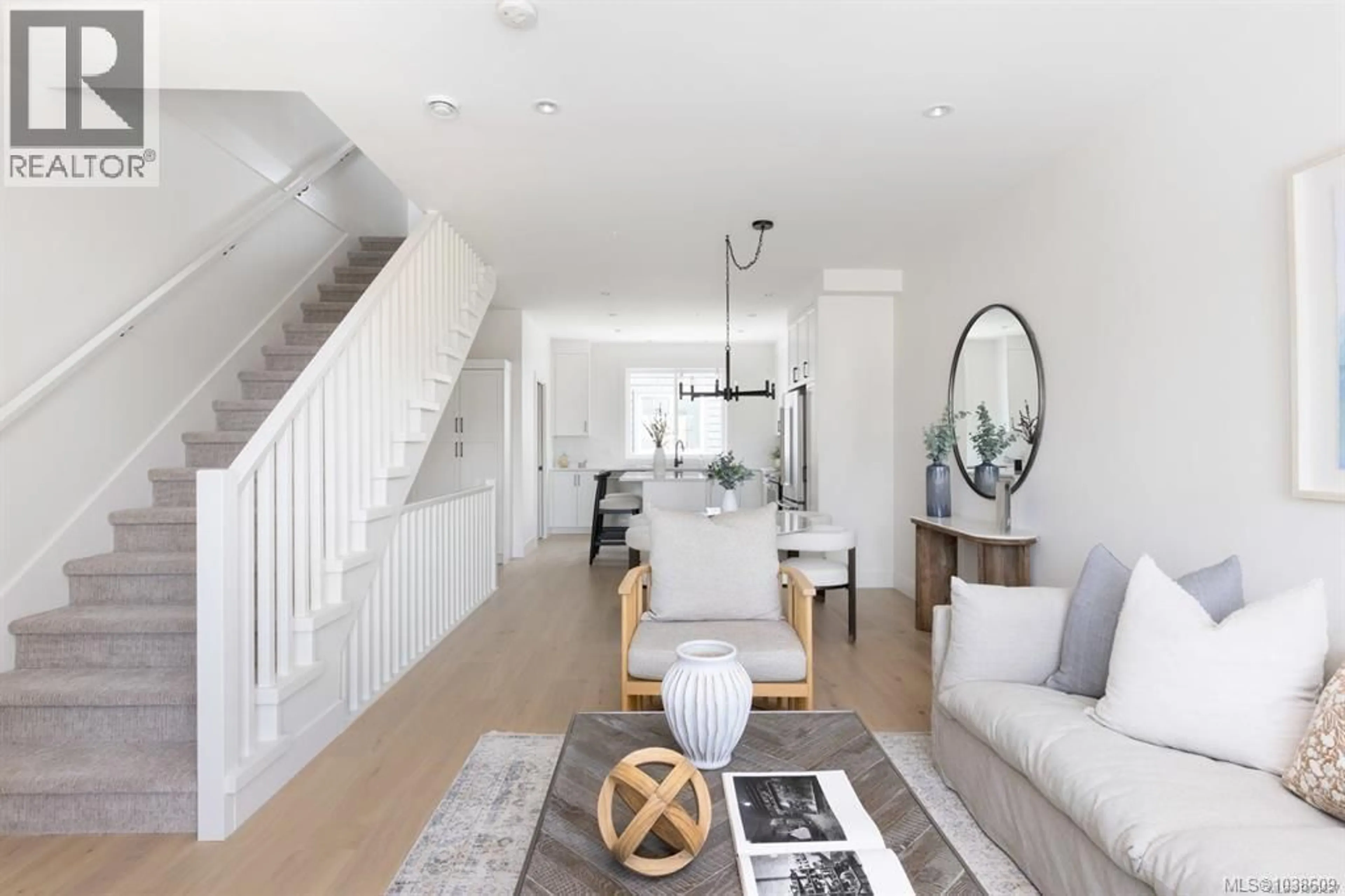 Unknown for 8 - 10145 FIFTH STREET, Sidney British Columbia V8L2X8