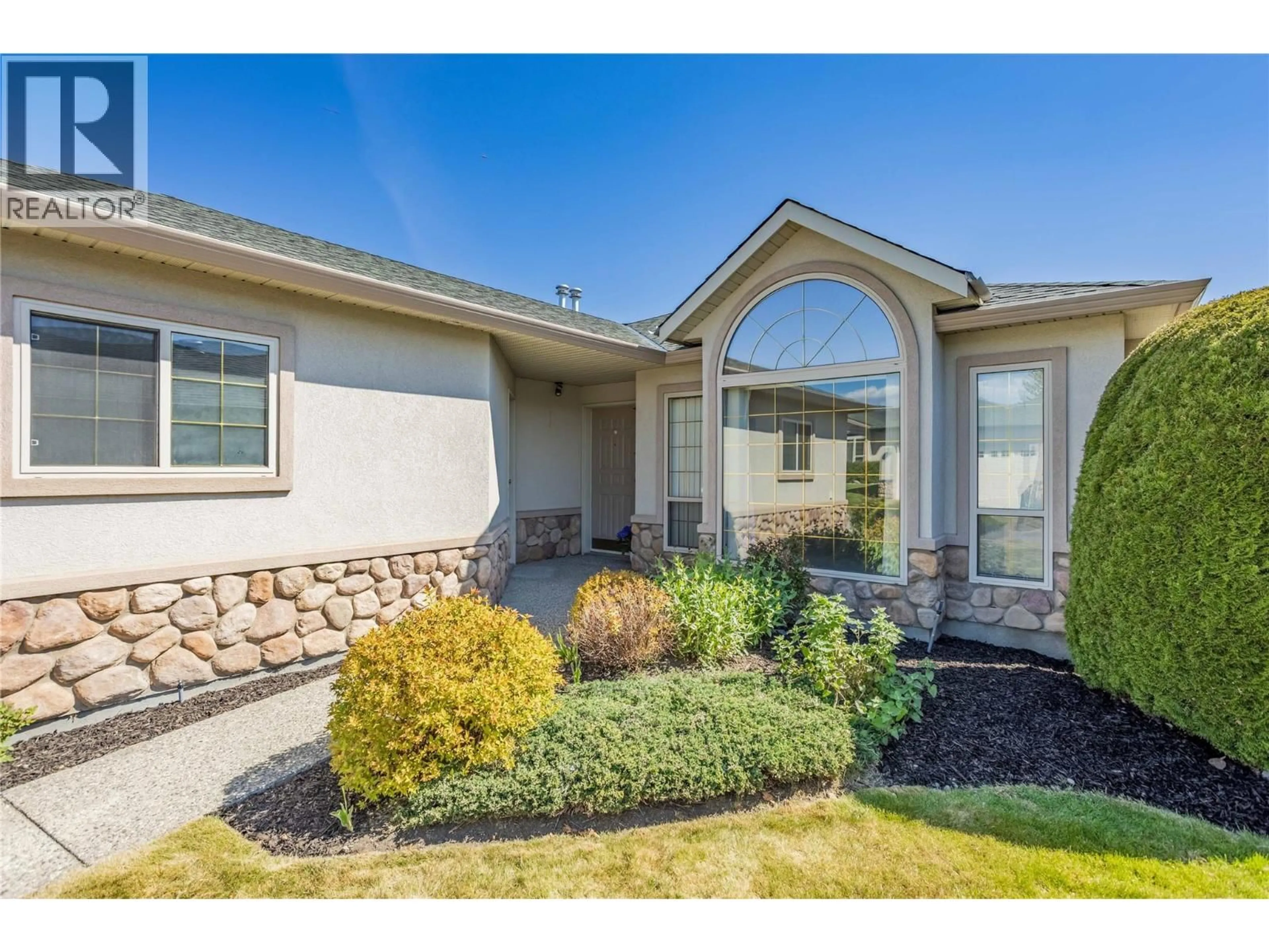 Home with vinyl exterior material, street for 414 - 2330 BUTT ROAD, West Kelowna British Columbia V4T2L3