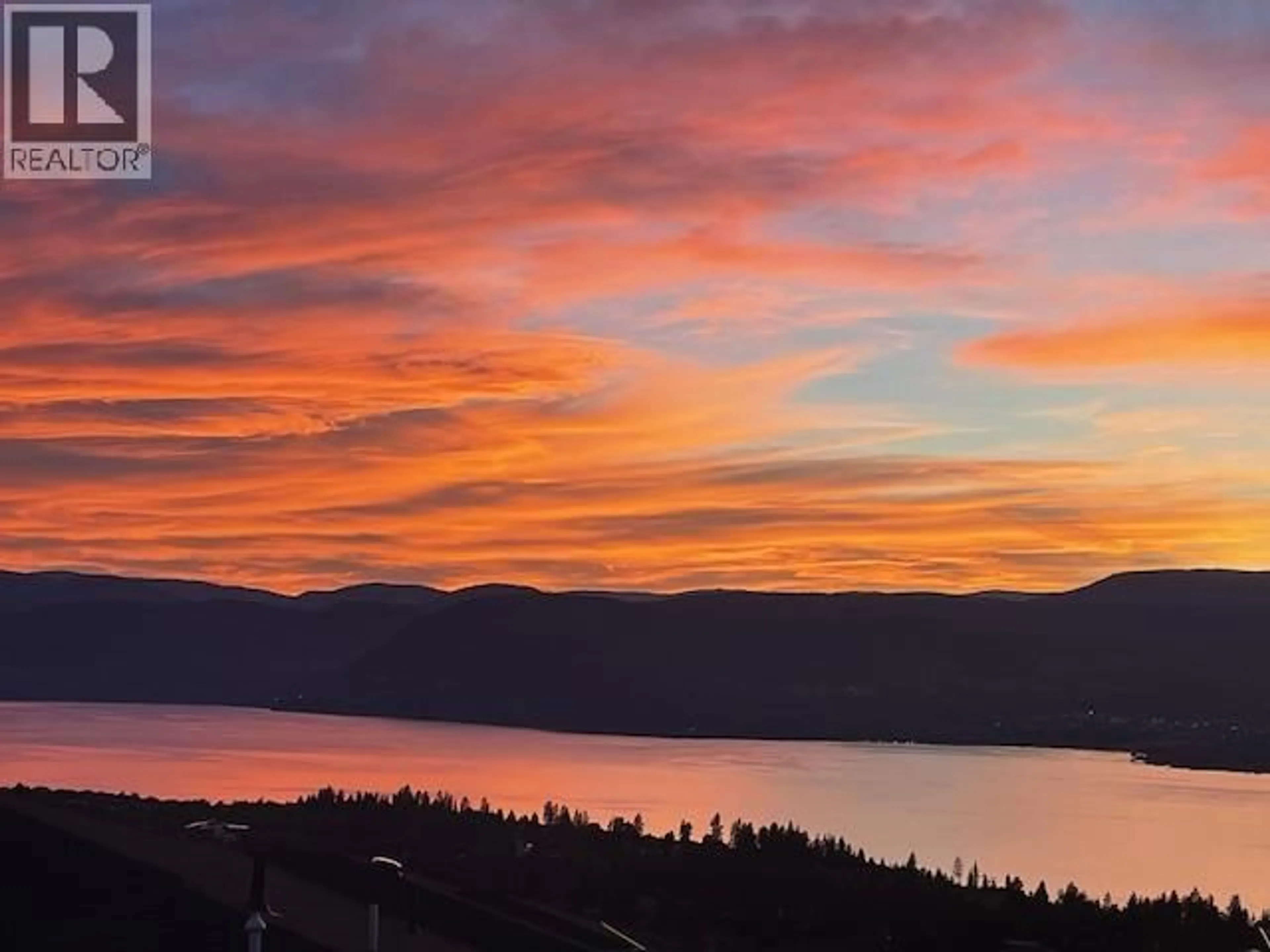 Blurry image for 13 - 796 KUIPERS CRESCENT, Kelowna British Columbia V1W5C9