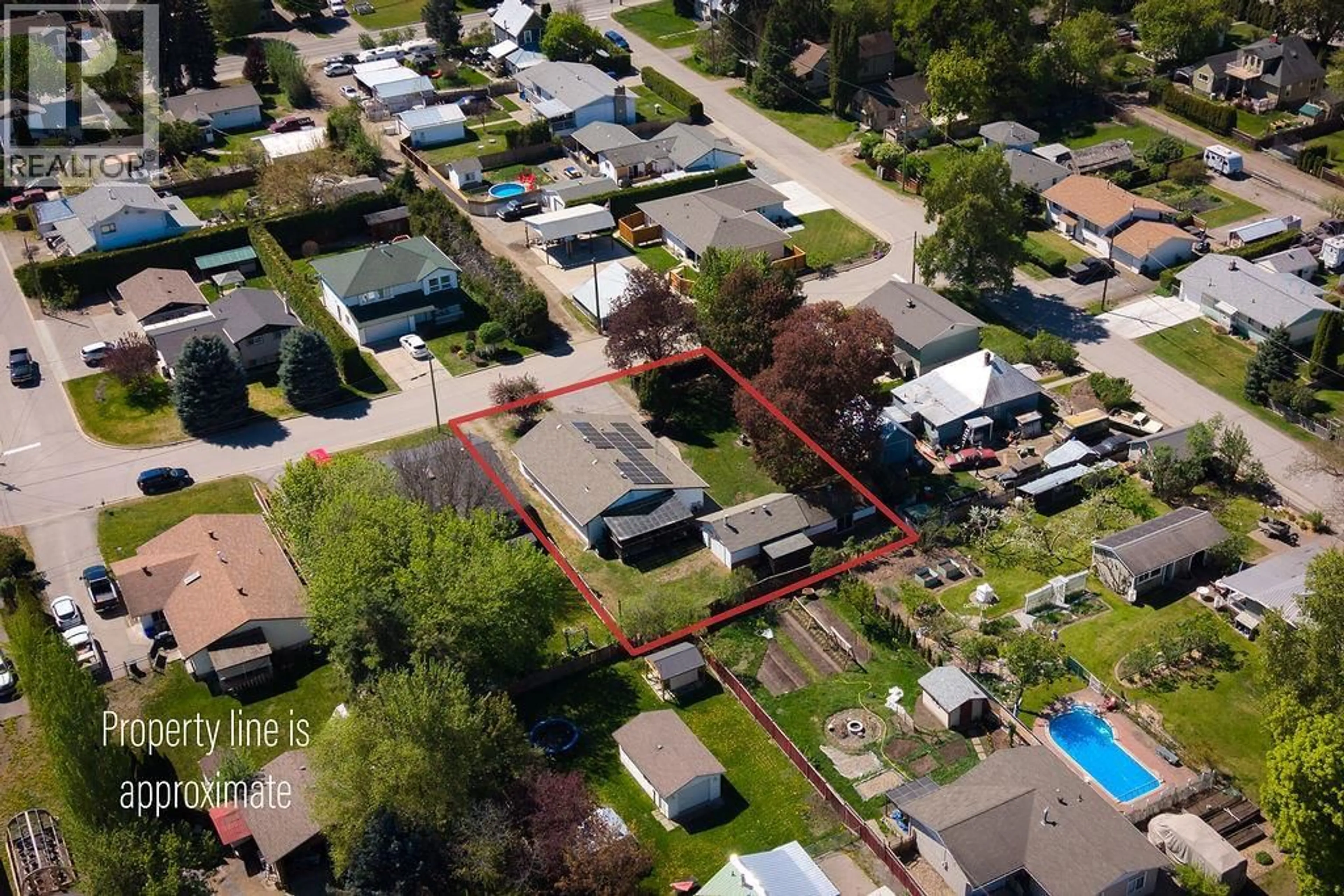 A pic from outside/outdoor area/front of a property/back of a property/a pic from drone, street for 2340 WILSON AVENUE, Armstrong British Columbia V4Y0B1