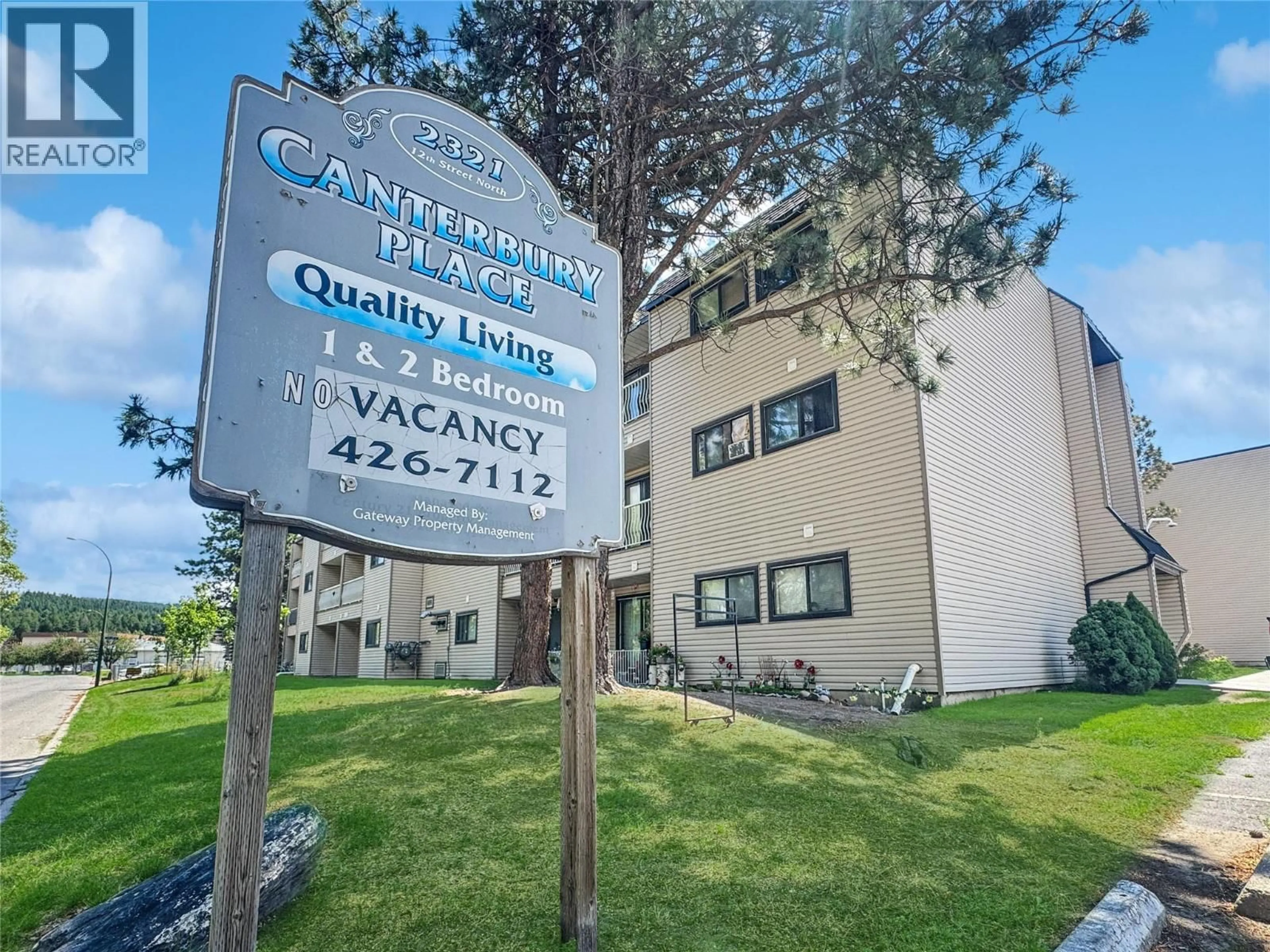 Indoor foyer for 206B - 2321 12TH STREET NORTH, Cranbrook British Columbia V1C5T5