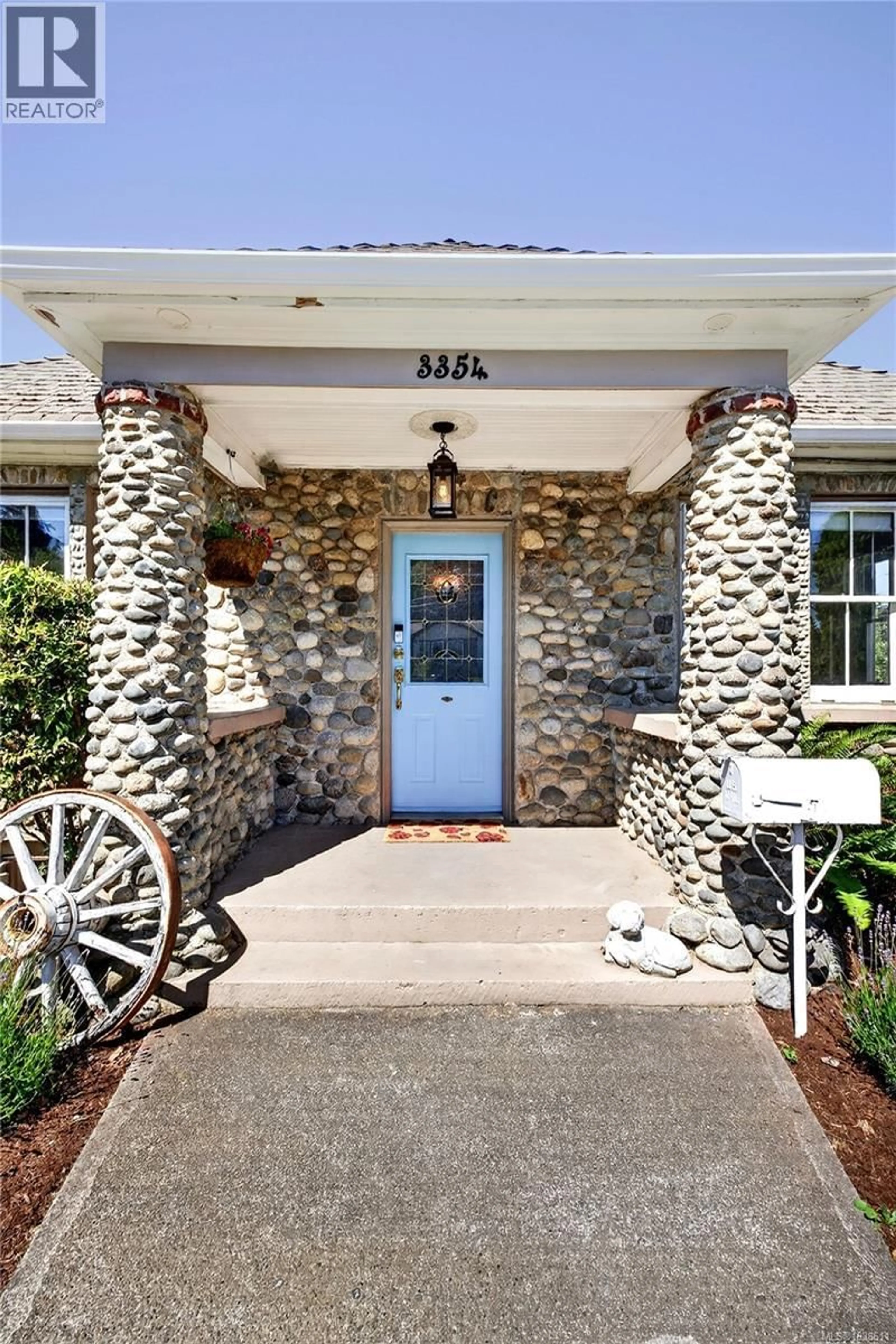 Indoor entryway for 3354 WISHART ROAD, Colwood British Columbia V9C1R4