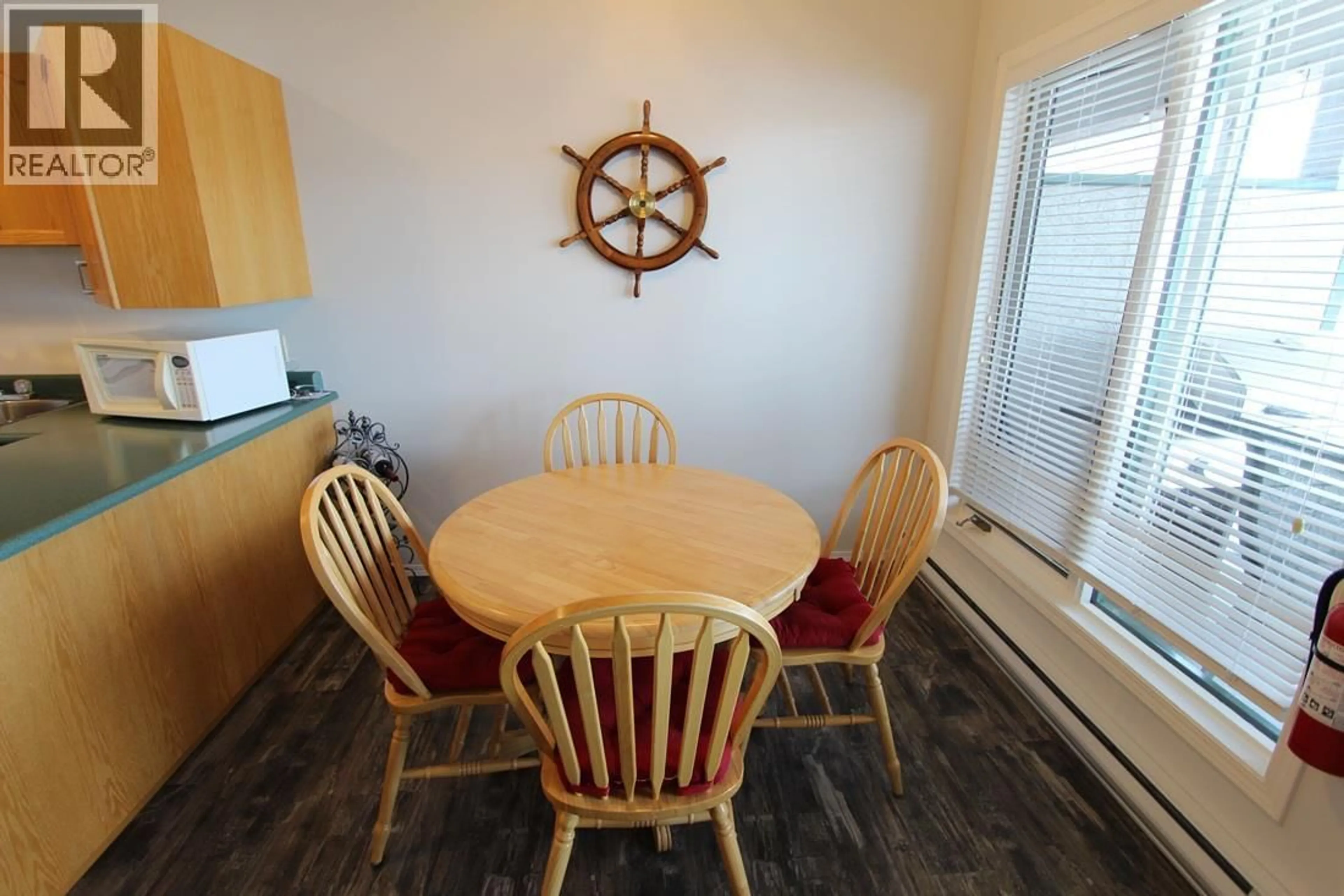 Dining room, wood/laminate floor for 7B - 3935 EAGLE BAY ROAD, Eagle Bay British Columbia V0E1T0