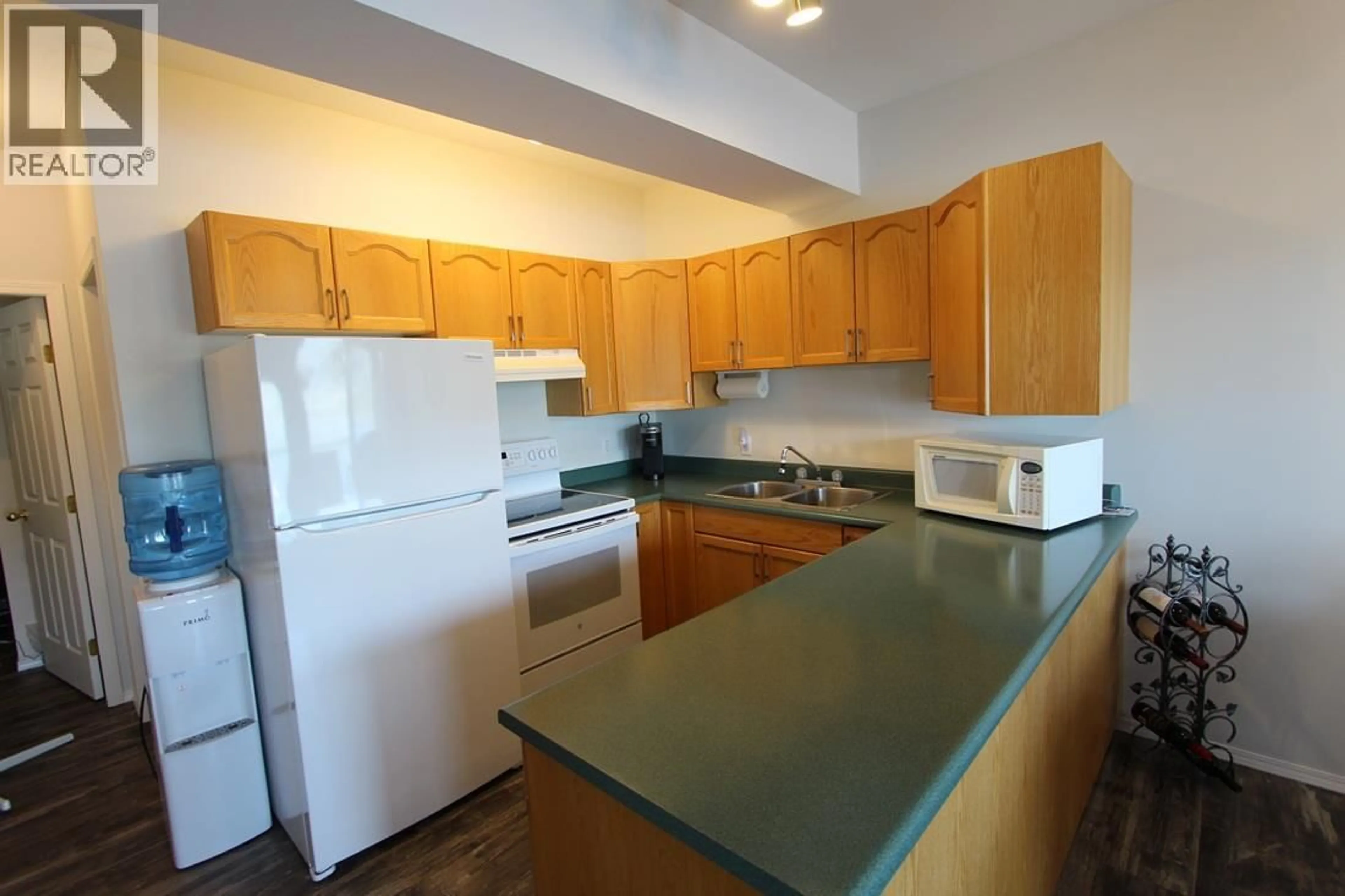 Standard kitchen, unknown for 7B - 3935 EAGLE BAY ROAD, Eagle Bay British Columbia V0E1T0