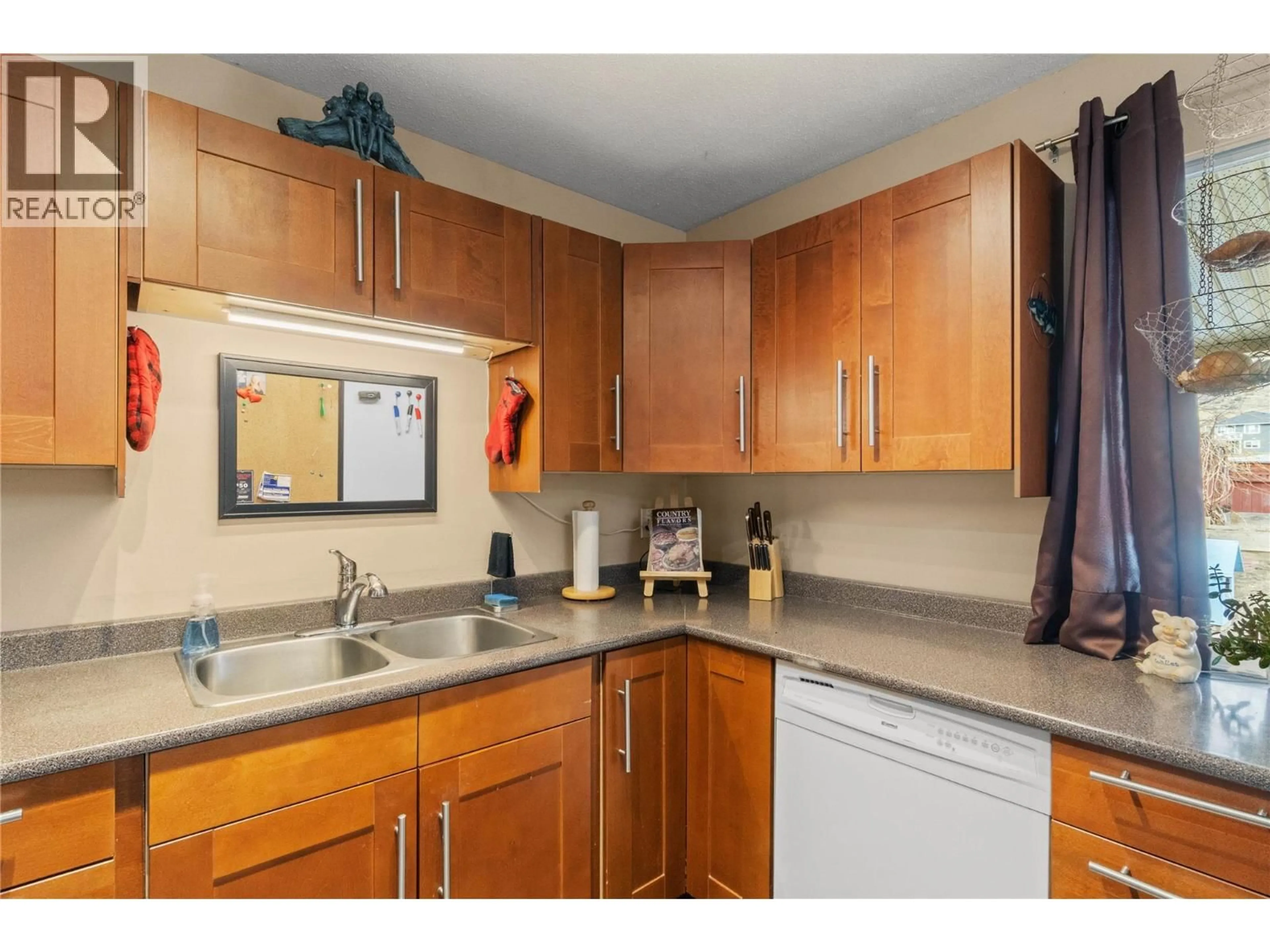 Standard kitchen, unknown for 19 - 1173 PONLEN STREET, Kamloops British Columbia V2B5N4