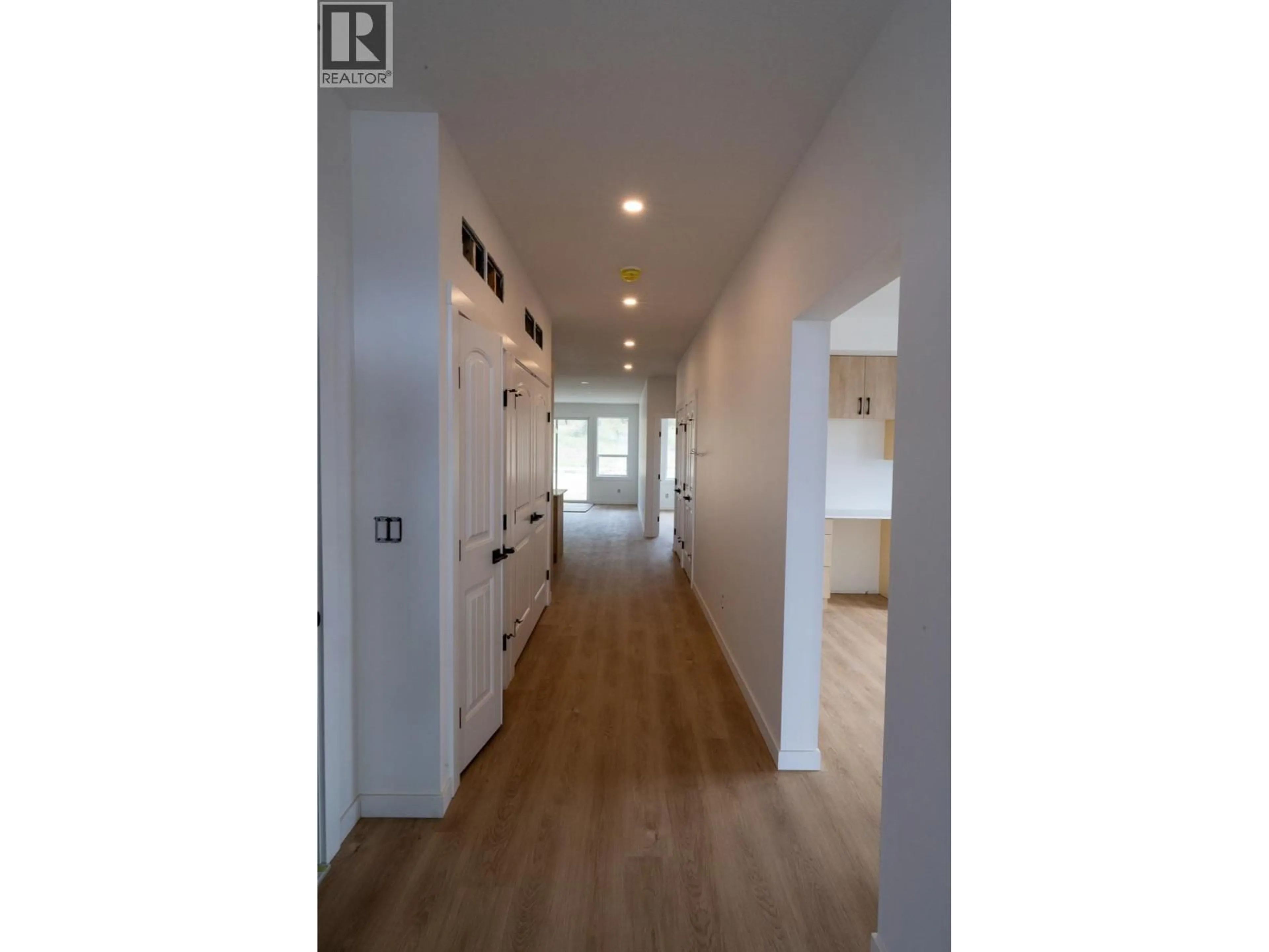 Indoor entryway for 2982 SCENIC RIDGE DRIVE, West Kelowna British Columbia V4T1Y3