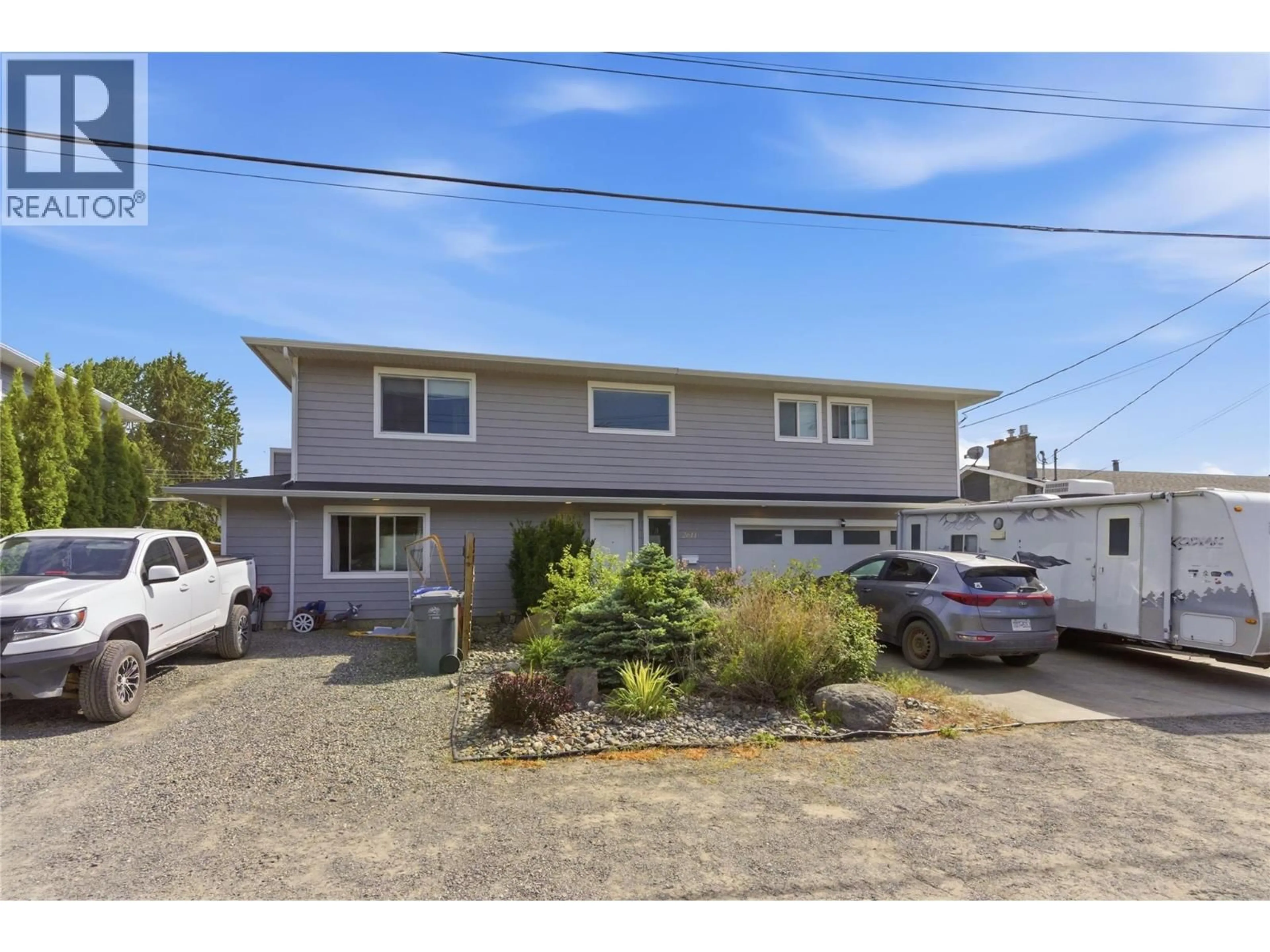 A pic from outside/outdoor area/front of a property/back of a property/a pic from drone, street for 2611 GREENFIELD AVENUE, Kamloops British Columbia V2B4P9