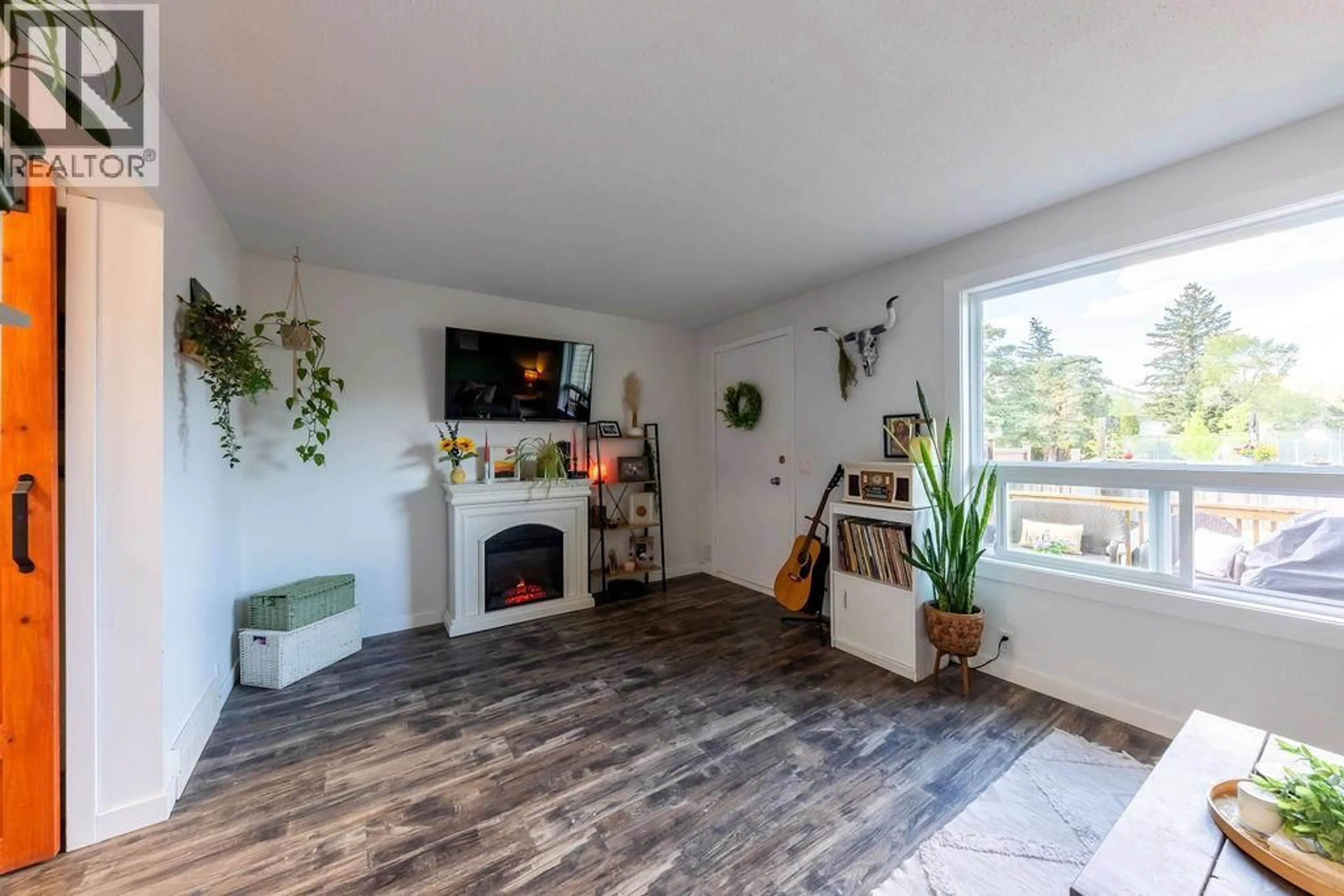 Living room with furniture, unknown for 63 - 2576 SANDPIPER DRIVE DRIVE, Kamloops British Columbia V2B6X1