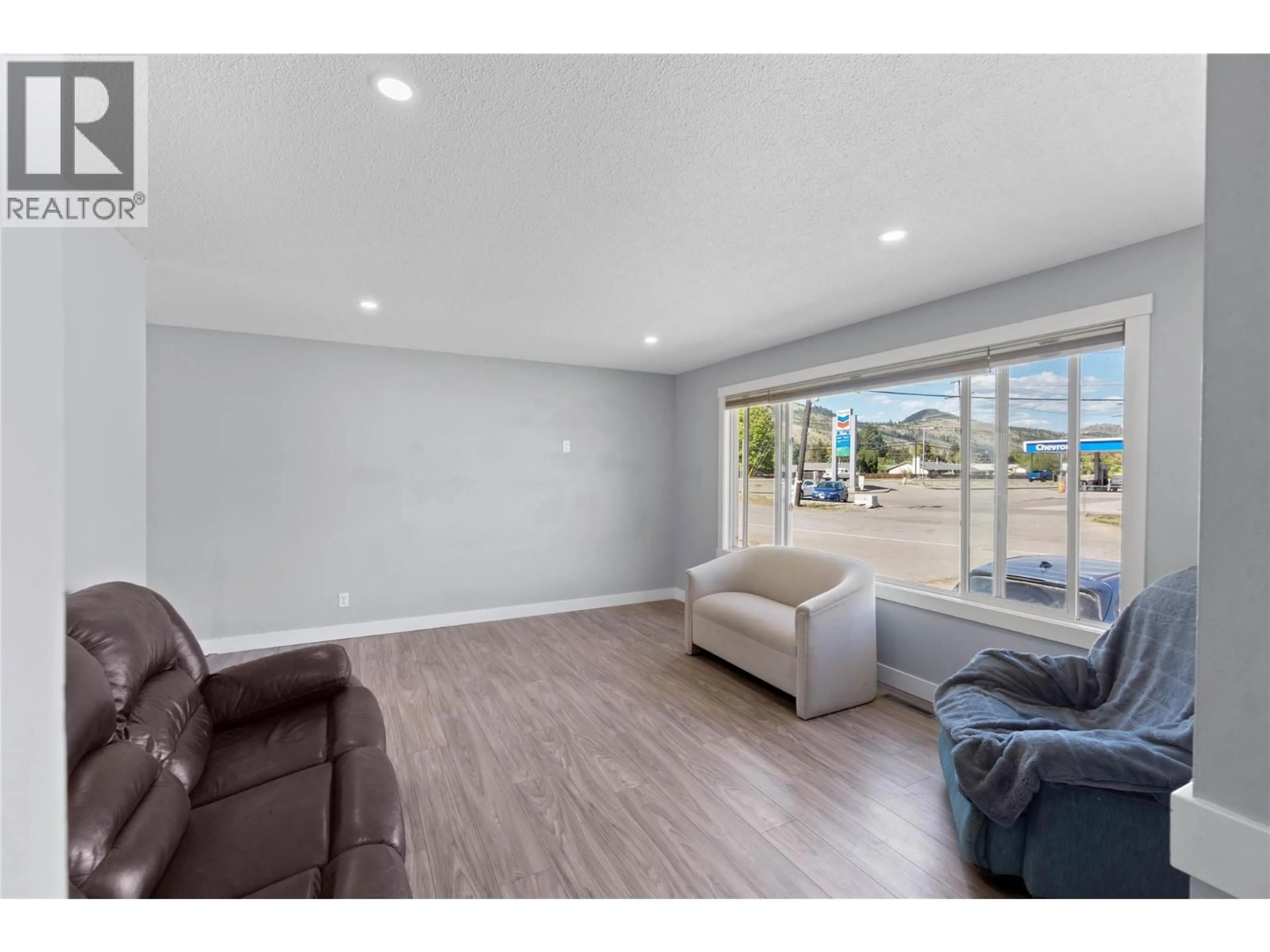 Living room with furniture, unknown for 791 FRANKLIN ROAD, Kamloops British Columbia V2B6G7