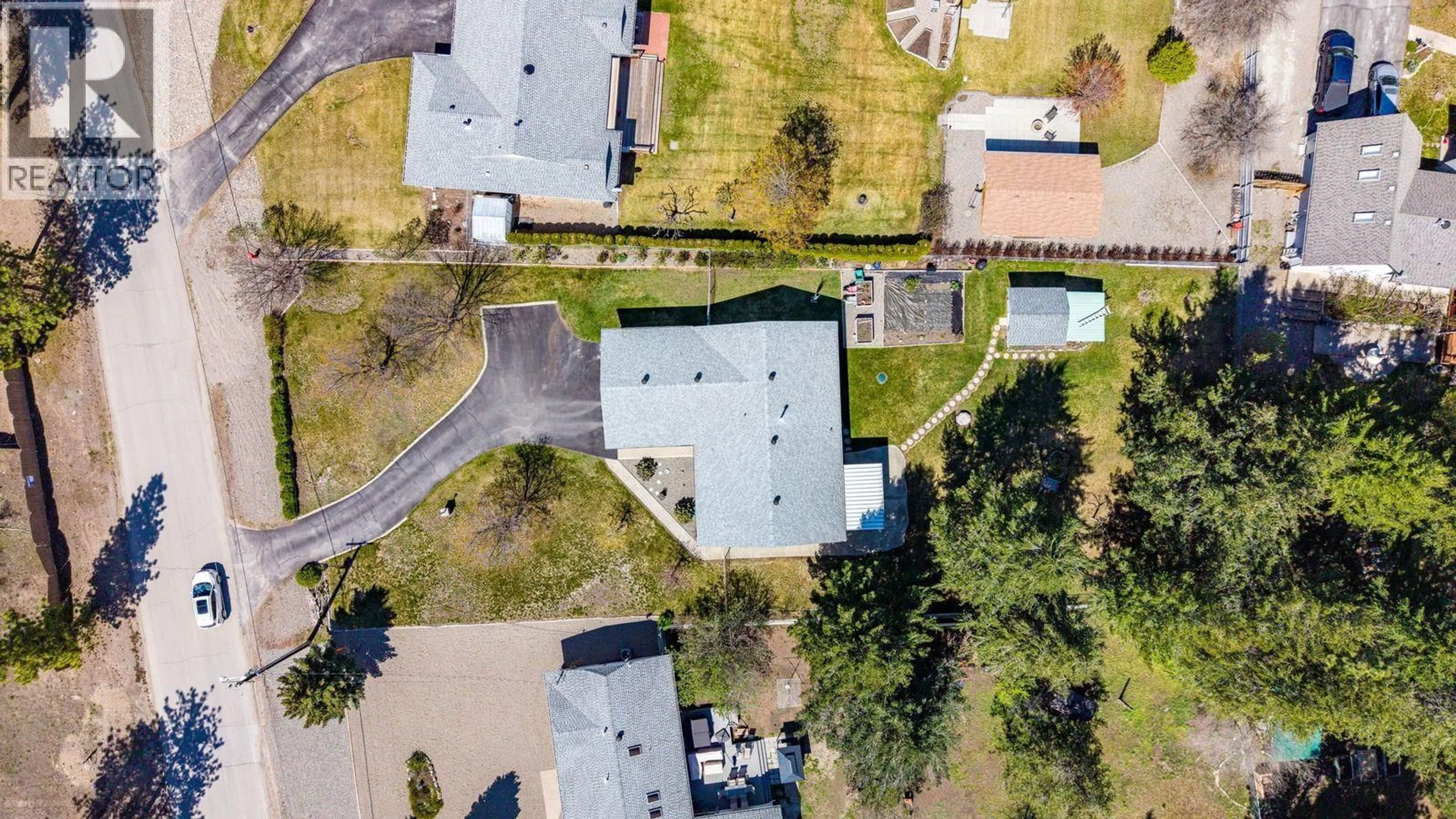 A pic from outside/outdoor area/front of a property/back of a property/a pic from drone, street for 125 WEST CHINA CREEK ROAD, Princeton British Columbia V0X1W0