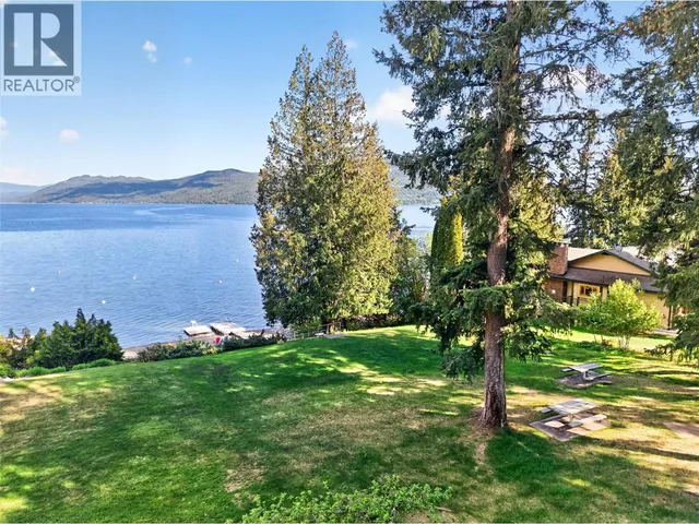 22 - 4498 SQUILAX-ANGLEMONT ROAD, Scotch Creek 4