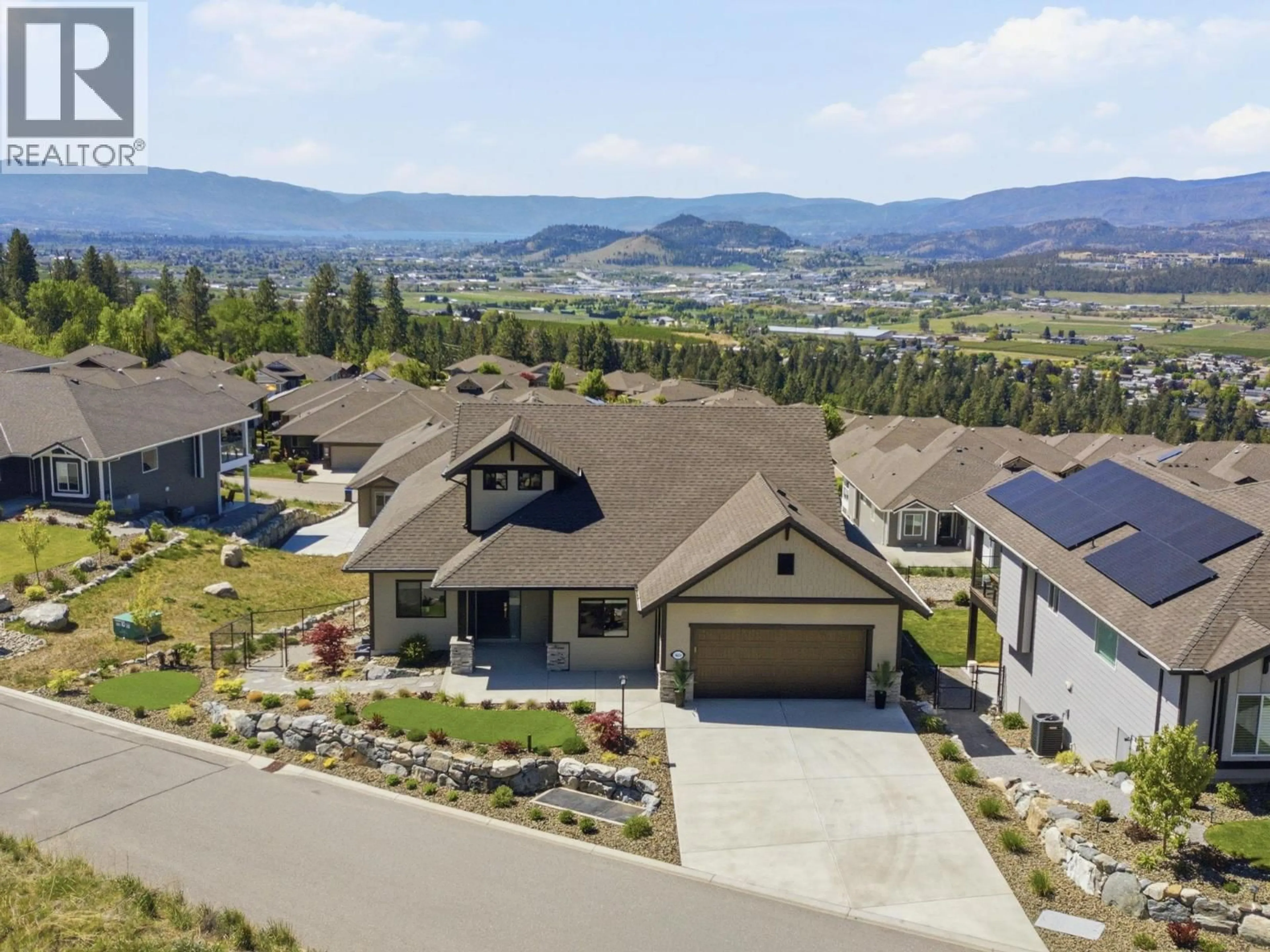 A pic from outside/outdoor area/front of a property/back of a property/a pic from drone, mountain view for 3622 SEMINOLE ROAD, Kelowna British Columbia V1X0C1