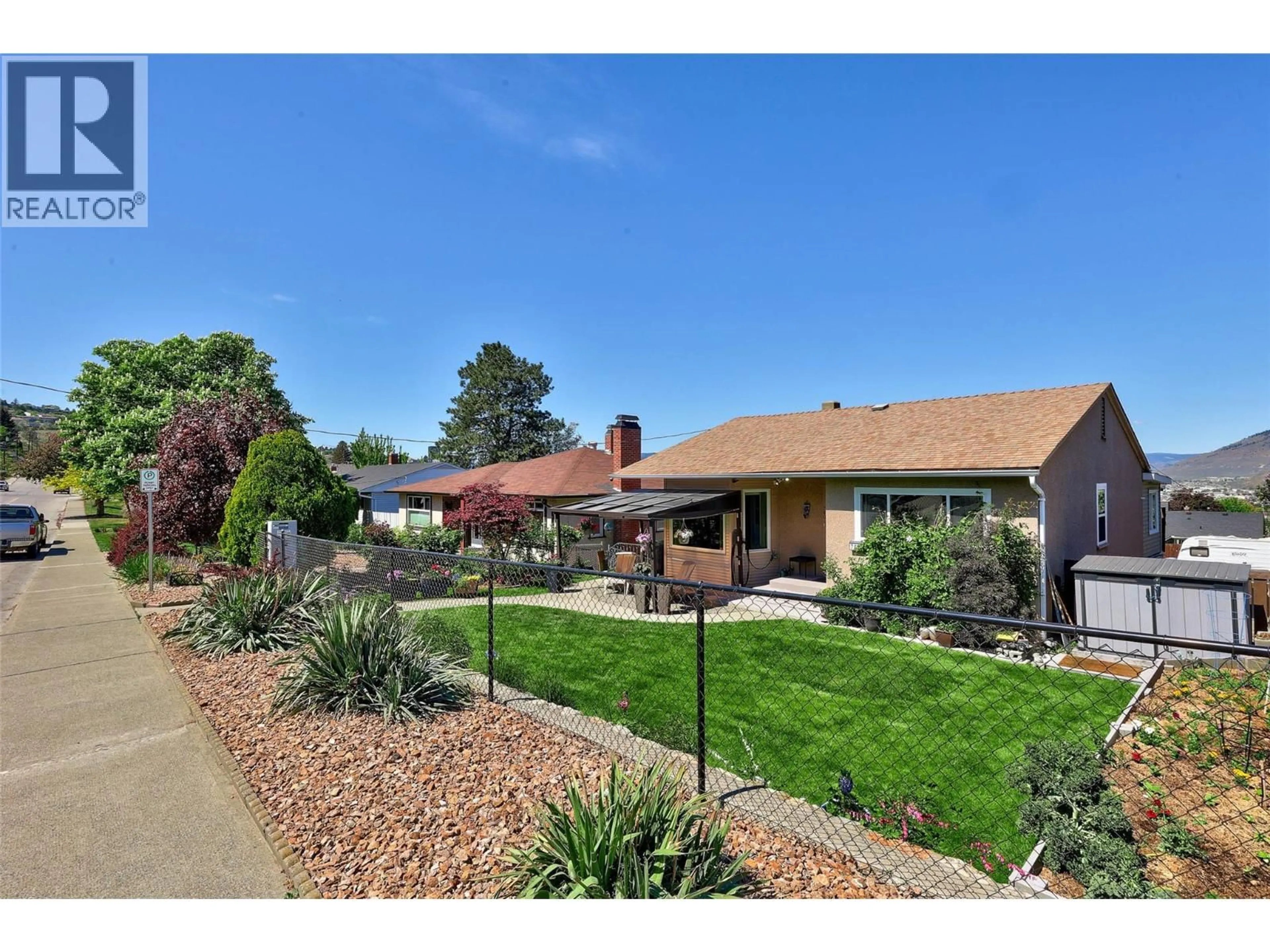 Home with brick exterior material, street for 760 MUNRO STREET, Kamloops British Columbia V2C3E8