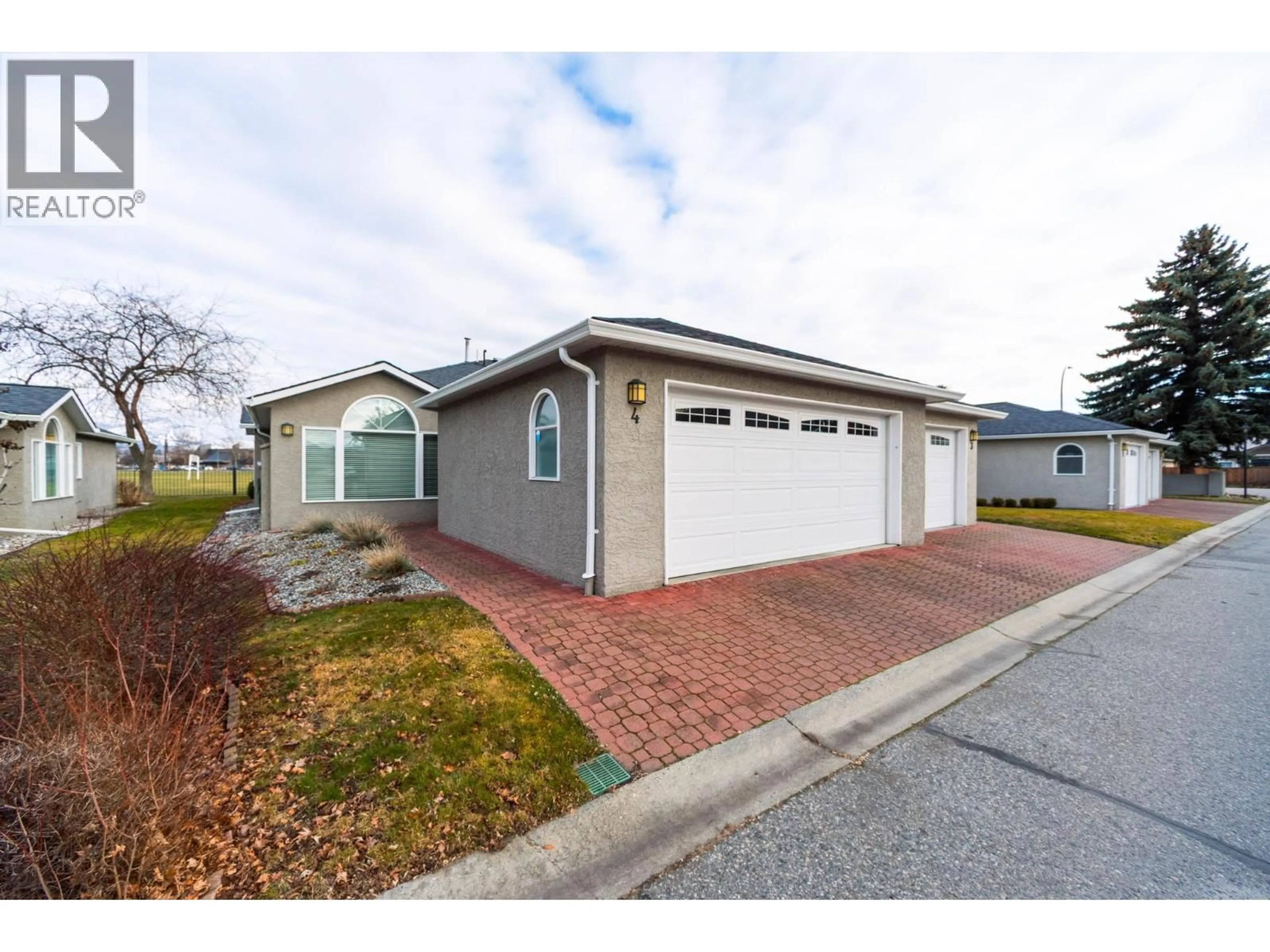 Unknown for 4 - 1020 LANFRANCO ROAD, Kelowna British Columbia V1W3W6