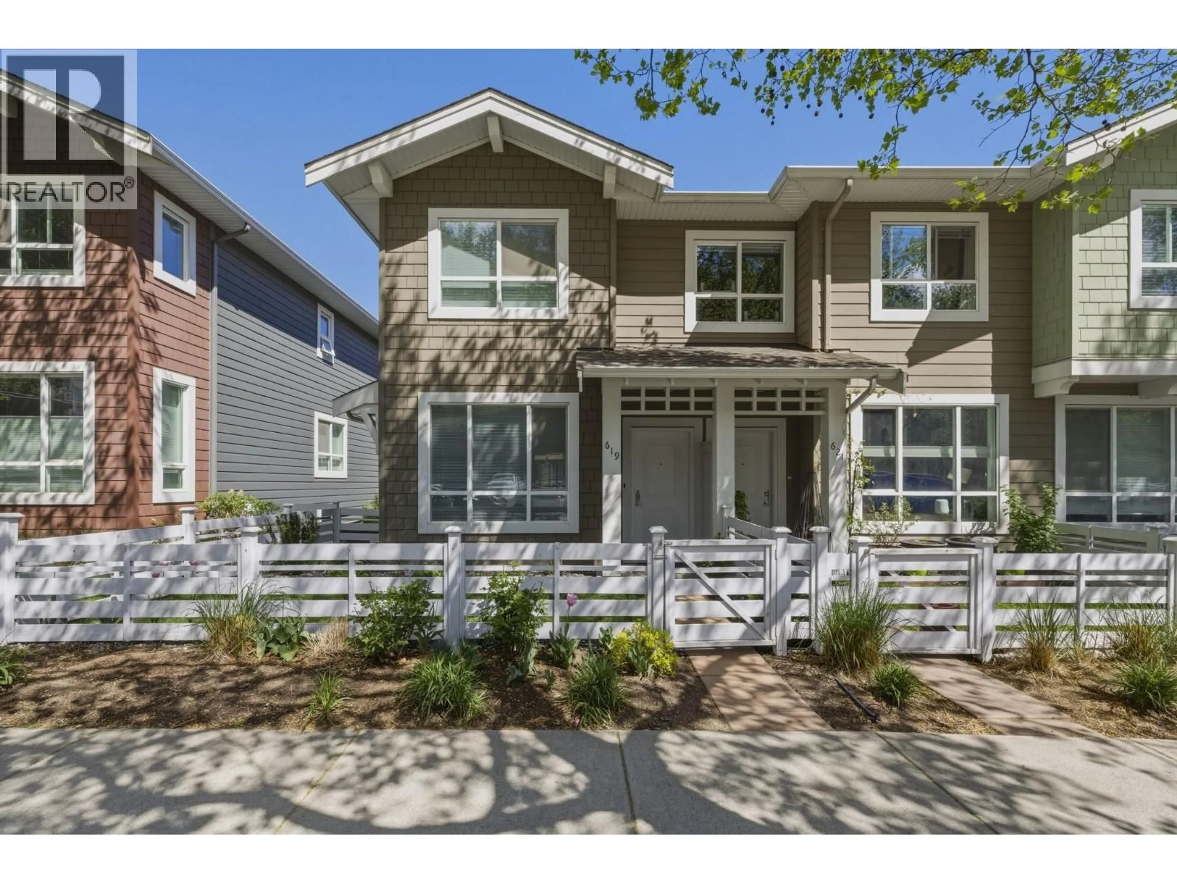 Home with brick exterior material, street for 619 BOYNTON PLACE, Kelowna British Columbia V1V3B5