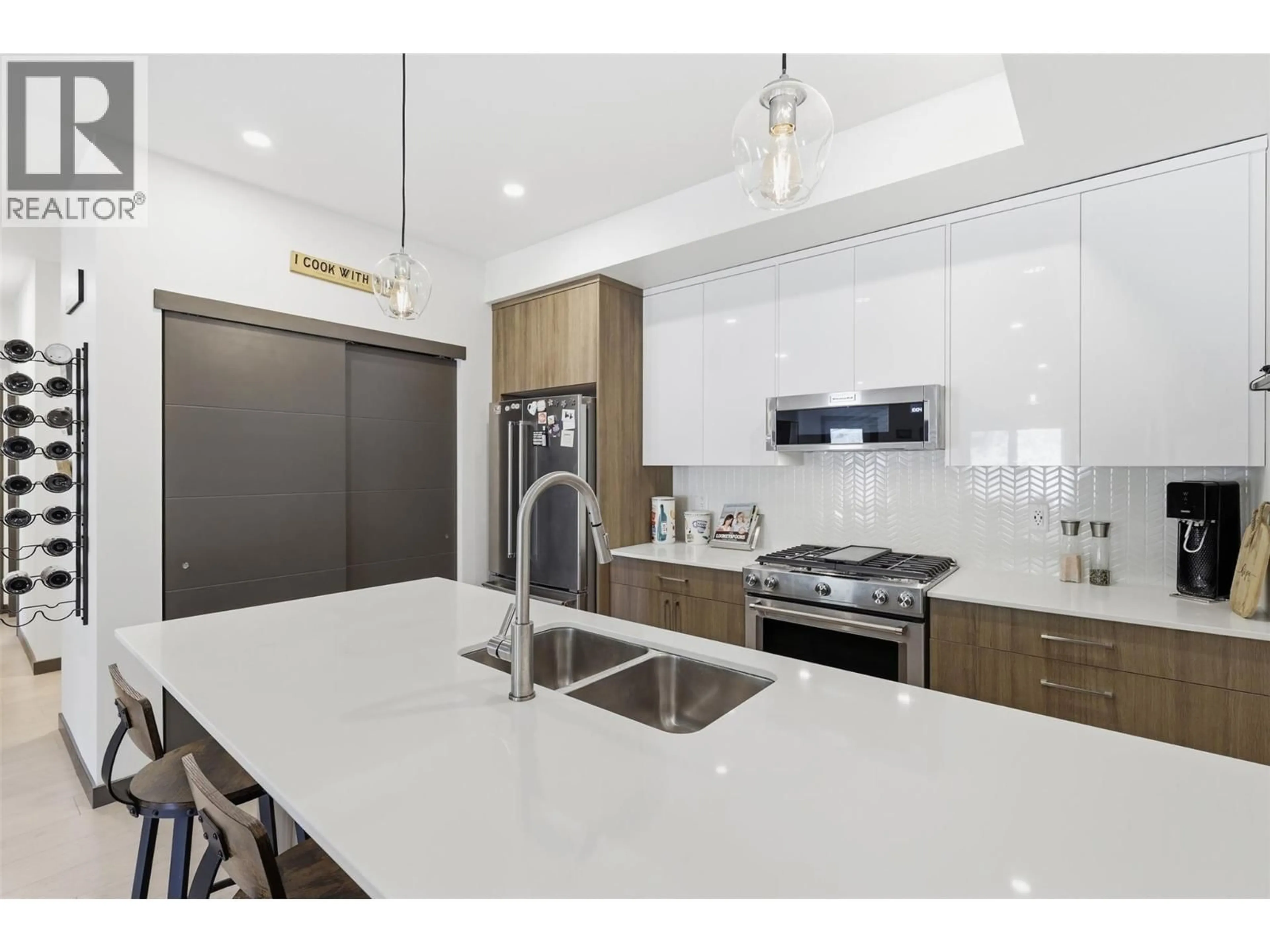 Open concept kitchen, ceramic/tile floor for 3307 - 1405 SPRINGHILL DRIVE, Kamloops British Columbia V2C0B5