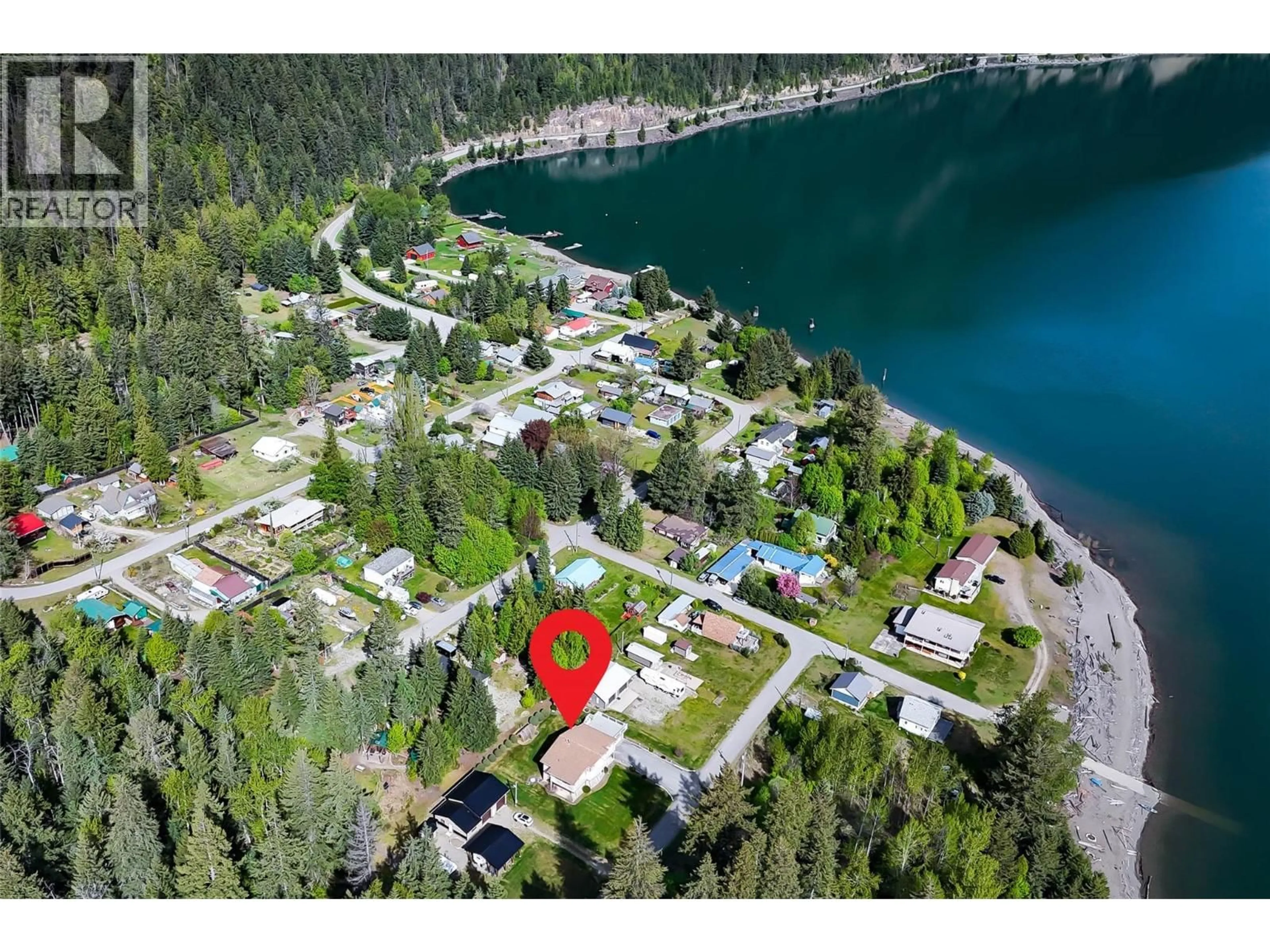 A pic from outside/outdoor area/front of a property/back of a property/a pic from drone, water/lake/river/ocean view for 309 KOOTENAY STREET, Lardeau British Columbia V0G1M0