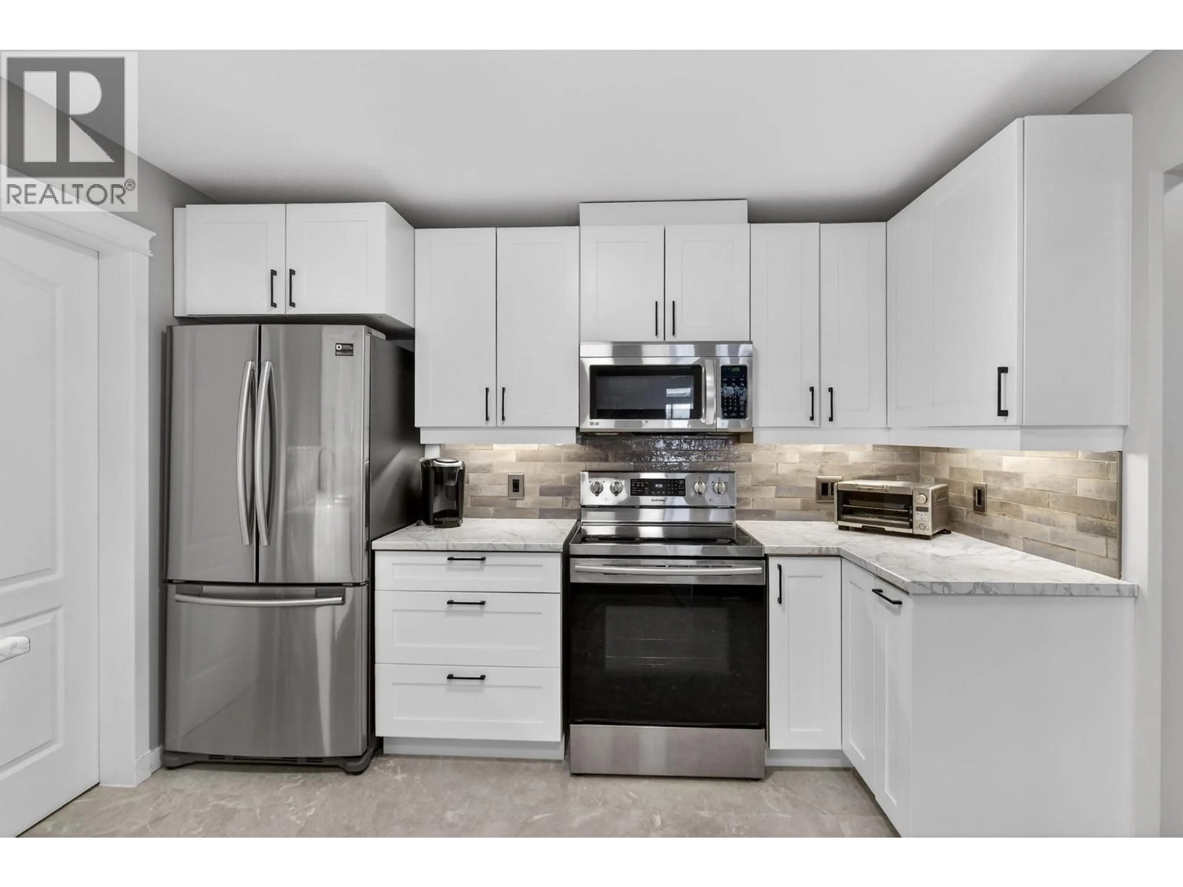Standard kitchen, unknown for 108 - 305 WHITMAN ROAD, Kelowna British Columbia V1V2P3