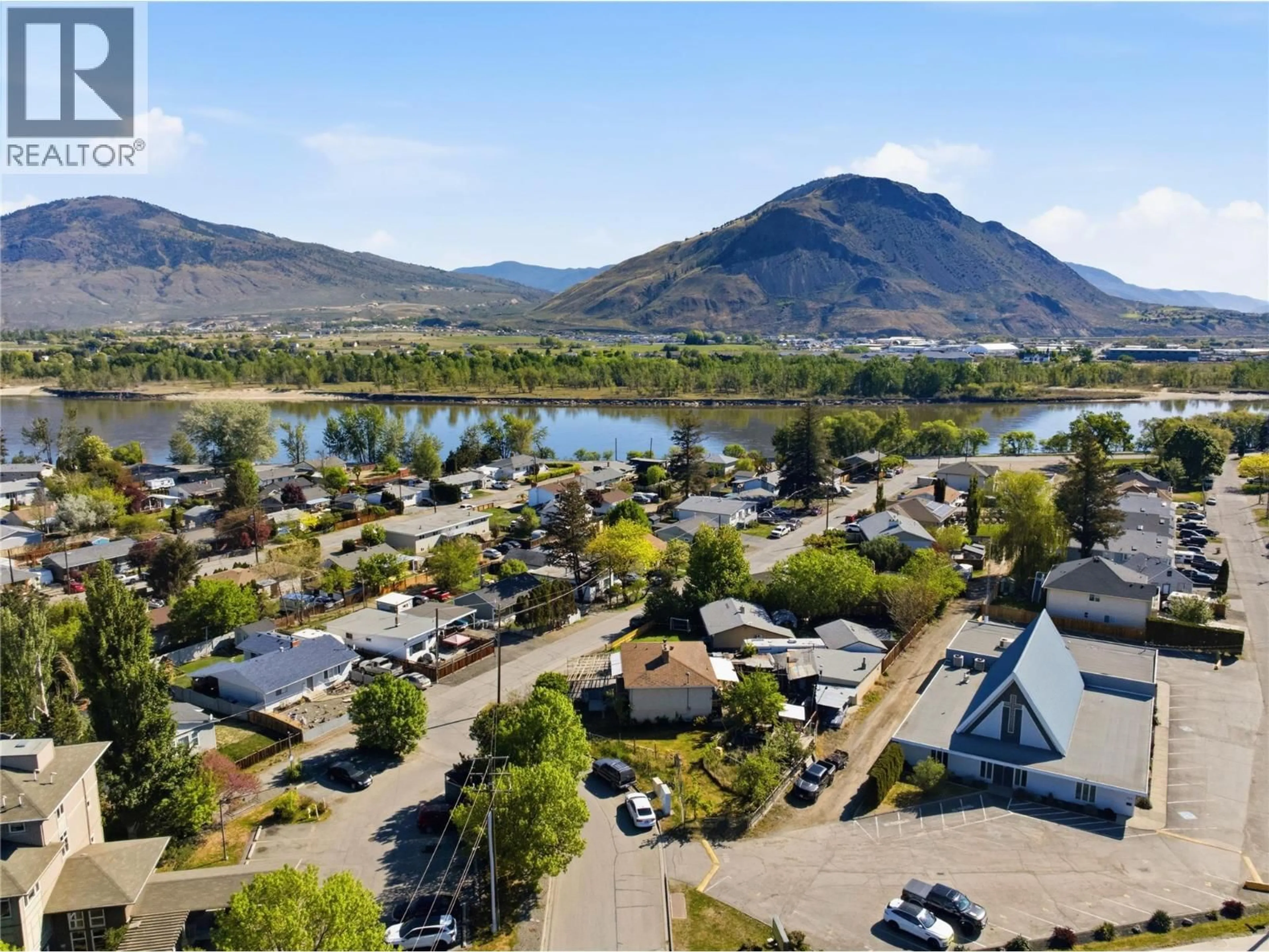 A pic from outside/outdoor area/front of a property/back of a property/a pic from drone, mountain view for 236 SPRUCE AVENUE, Kamloops British Columbia V2B1J1