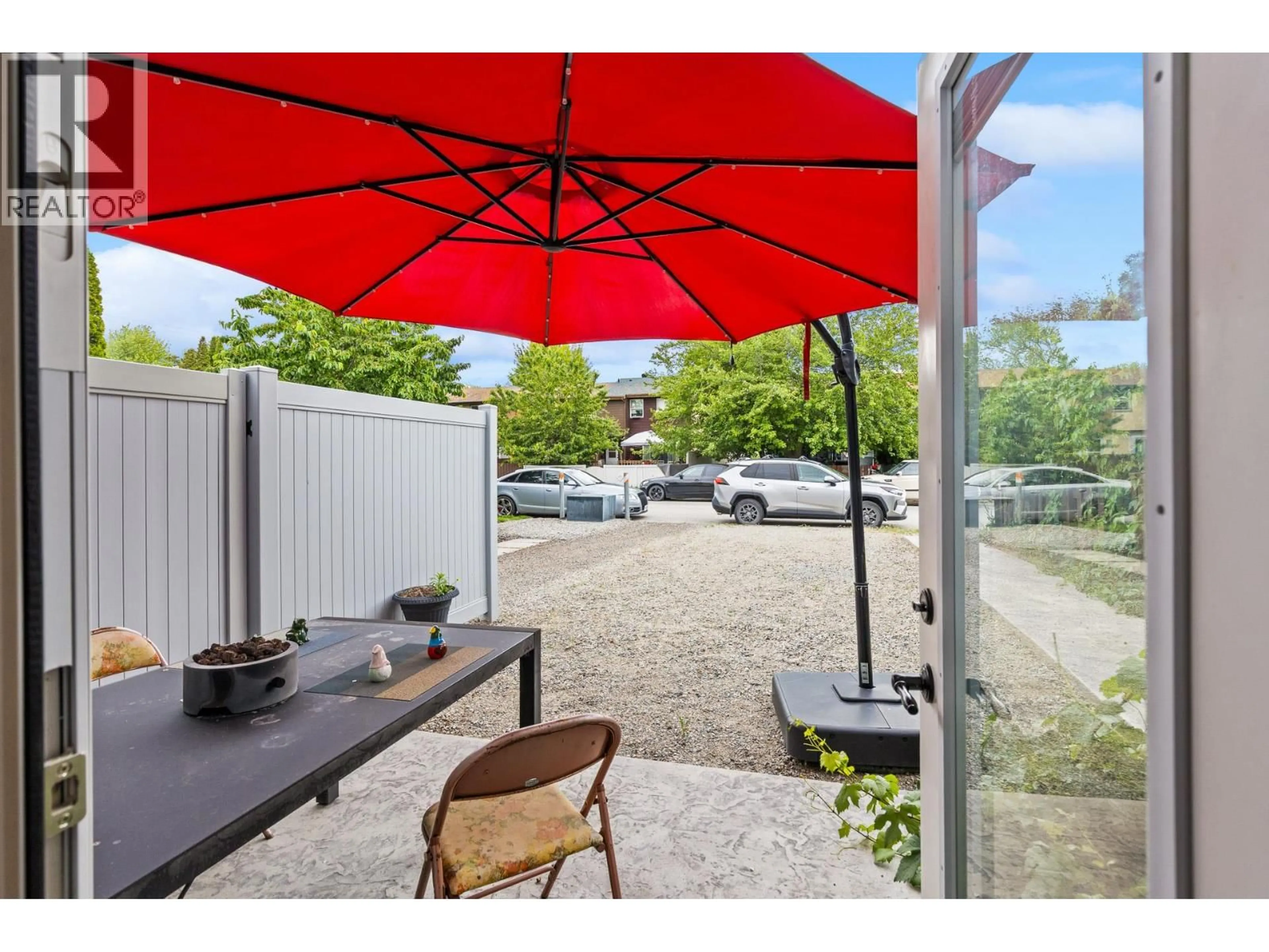 Patio, street for 737 FAIRWAY AVENUE, Penticton British Columbia V2A6M3