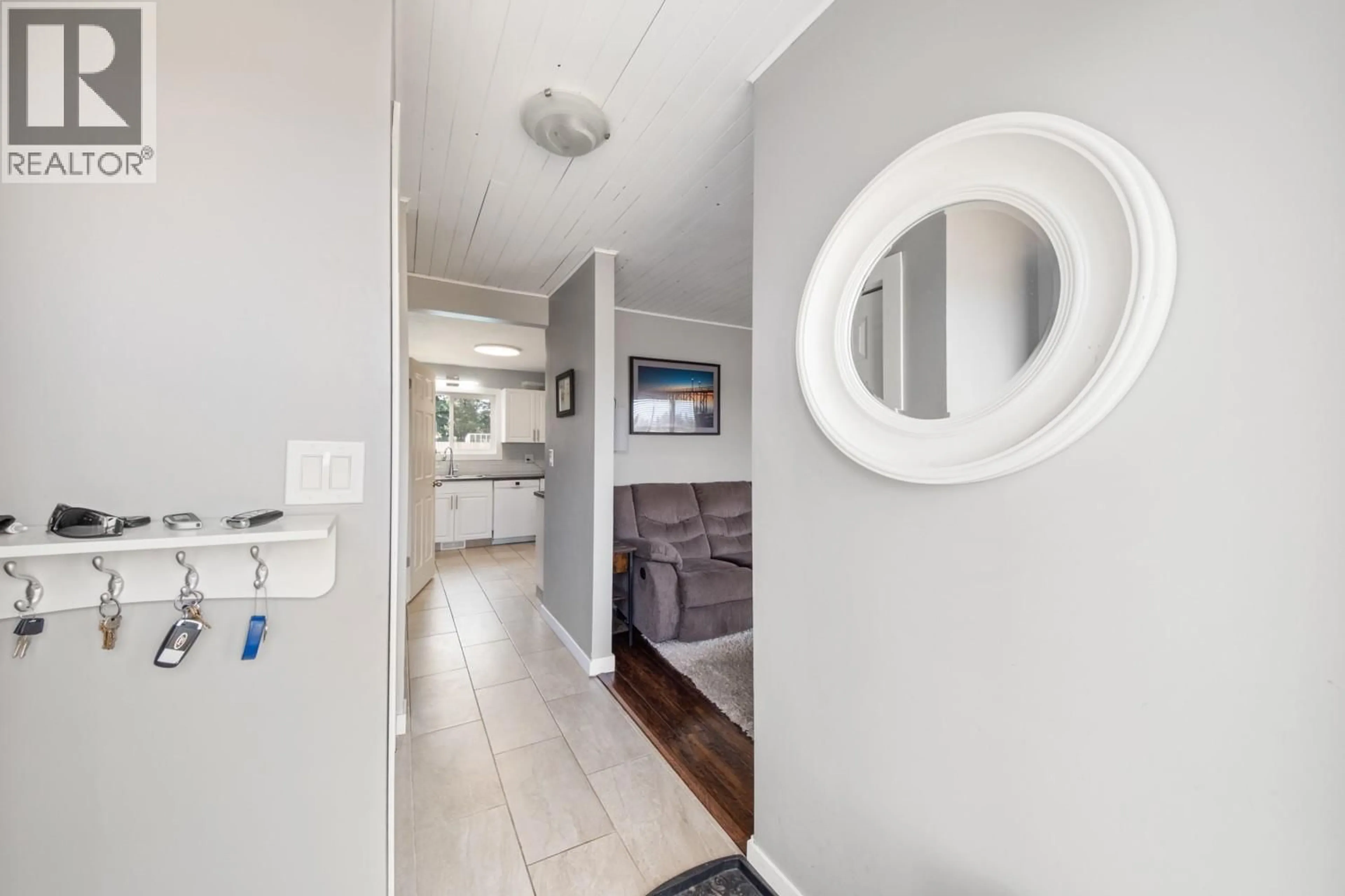 Indoor entryway for 5168 HAYNES ROAD, Vernon British Columbia V1B3J6