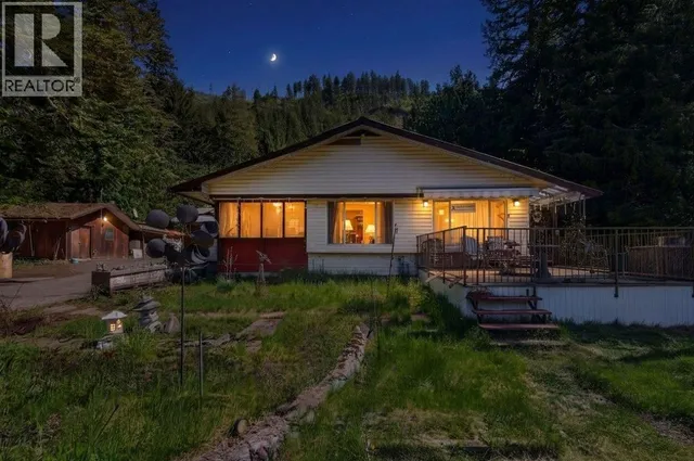 97 SALMON RIVER ROAD, Salmon Arm 2