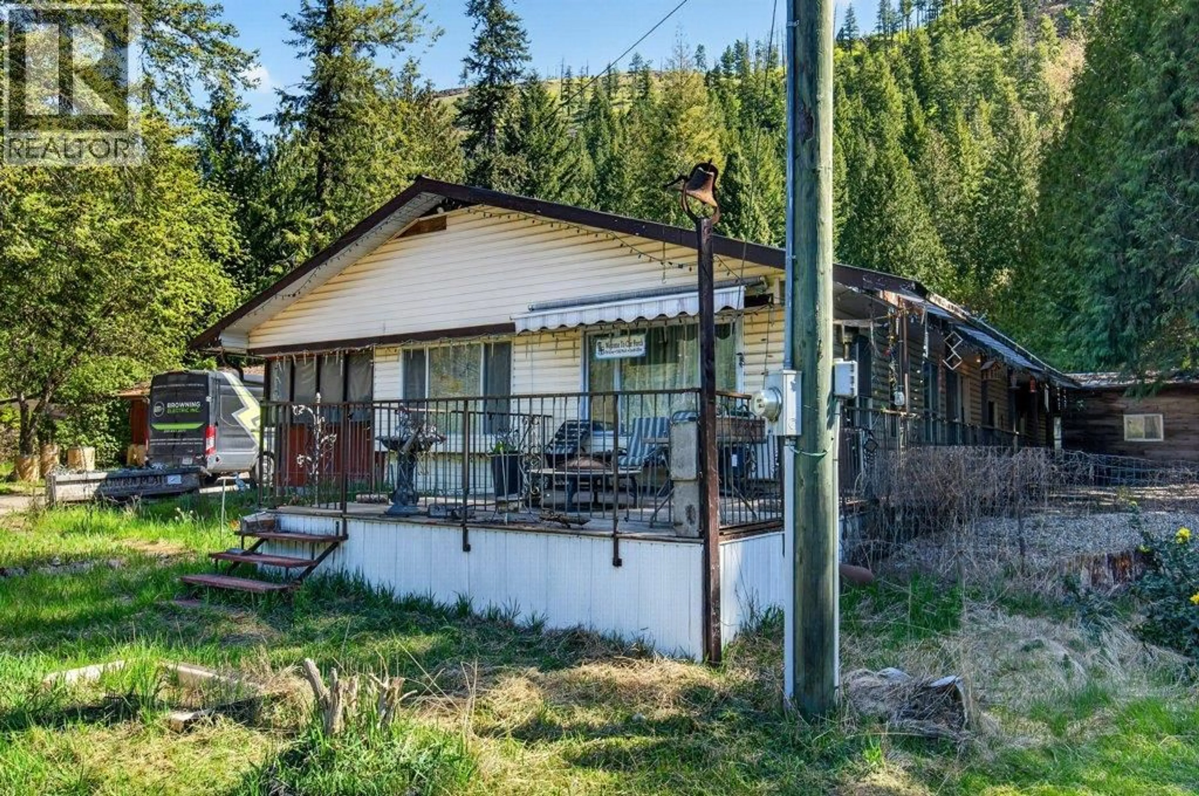Patio, unknown for 97 SALMON RIVER ROAD, Salmon Arm British Columbia V1E3E2
