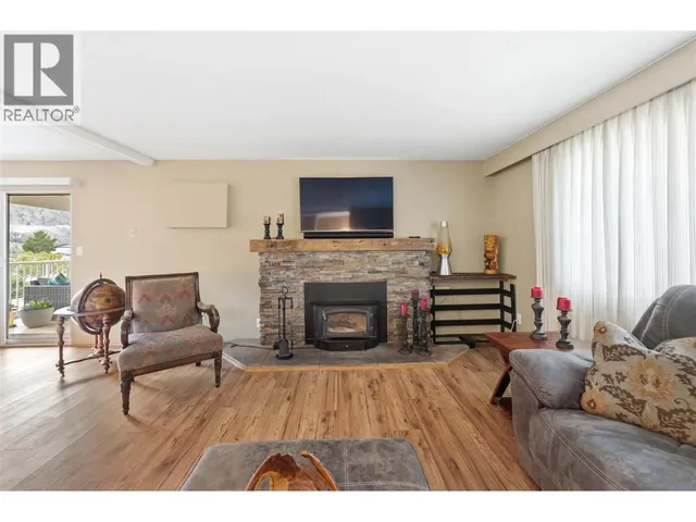 617 3RD AVENUE, Keremeos 4