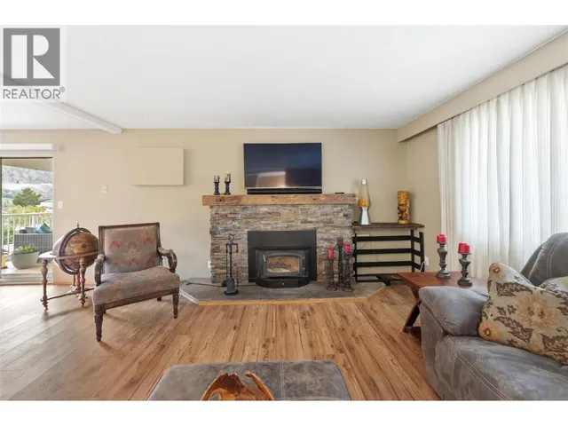 617 3RD AVENUE, Keremeos 5