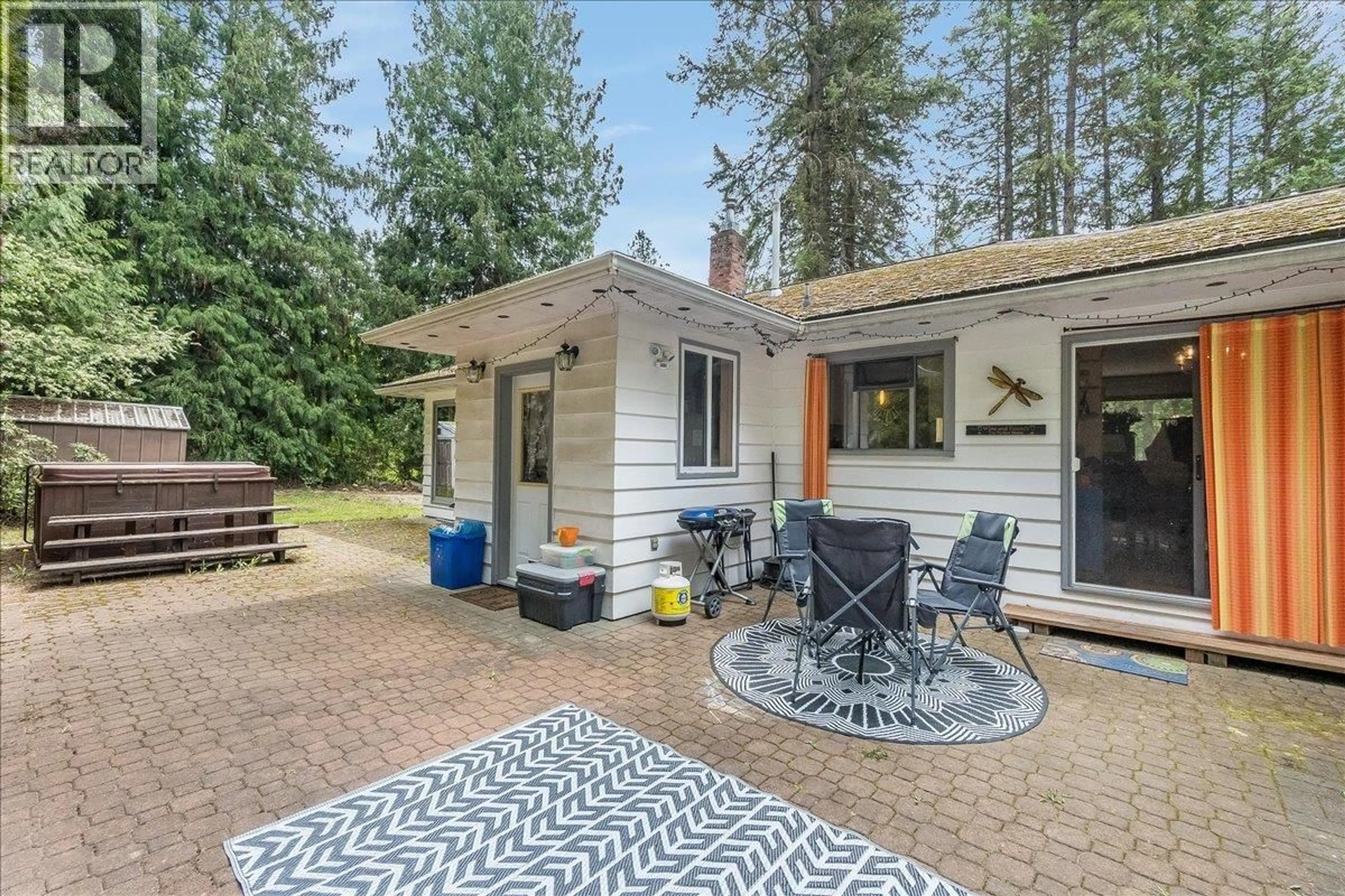 Patio, unknown for 3905 3A HIGHWAY, Nelson British Columbia V1L6M8
