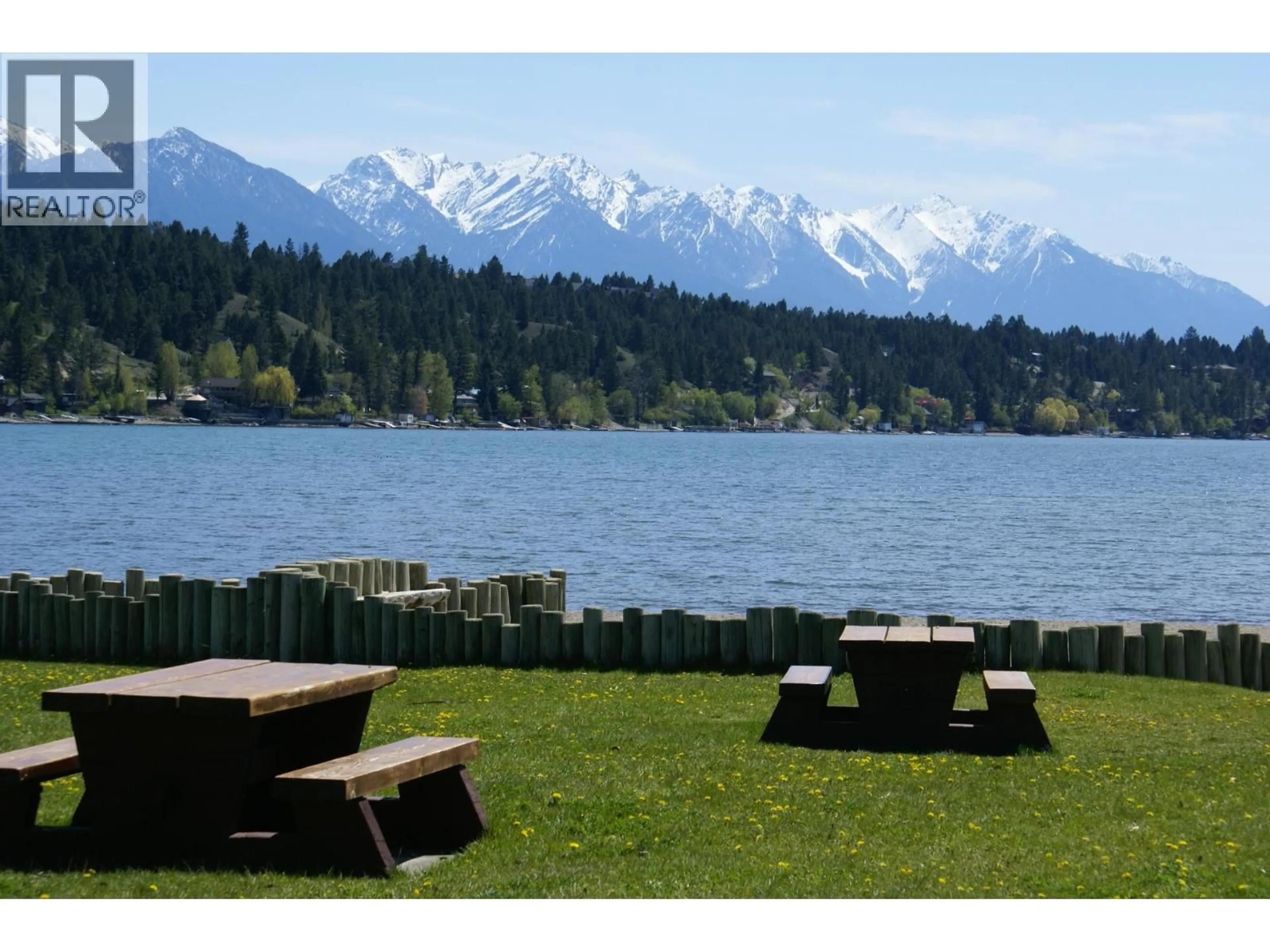 Patio, water/lake/river/ocean view for 3302 - 205 THIRD AVENUE, Invermere British Columbia V0A1K4
