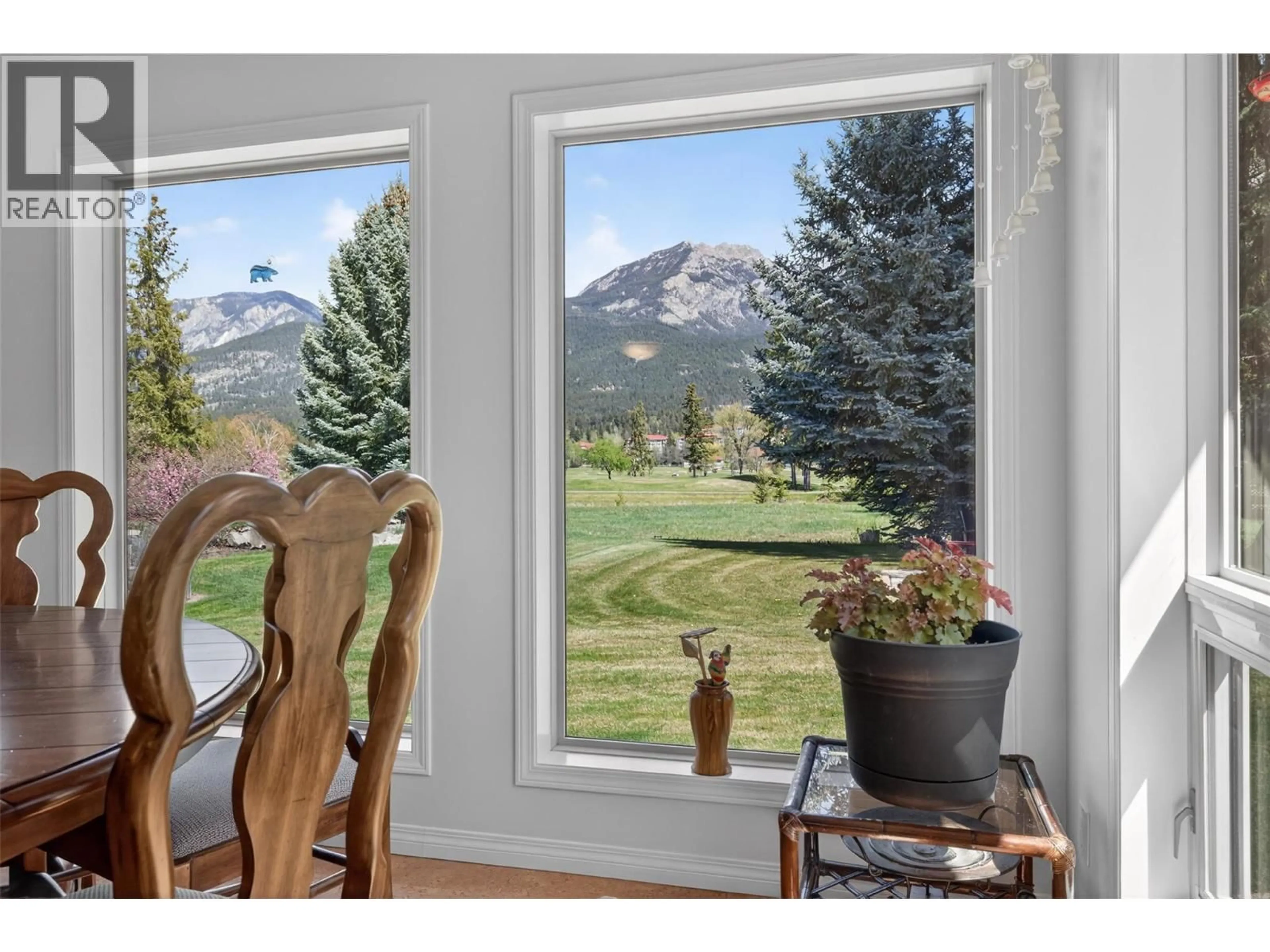 Dining room, wood/laminate floor for 5102 RIVERSIDE DRIVE, Fairmont Hot Springs British Columbia V0B1L1